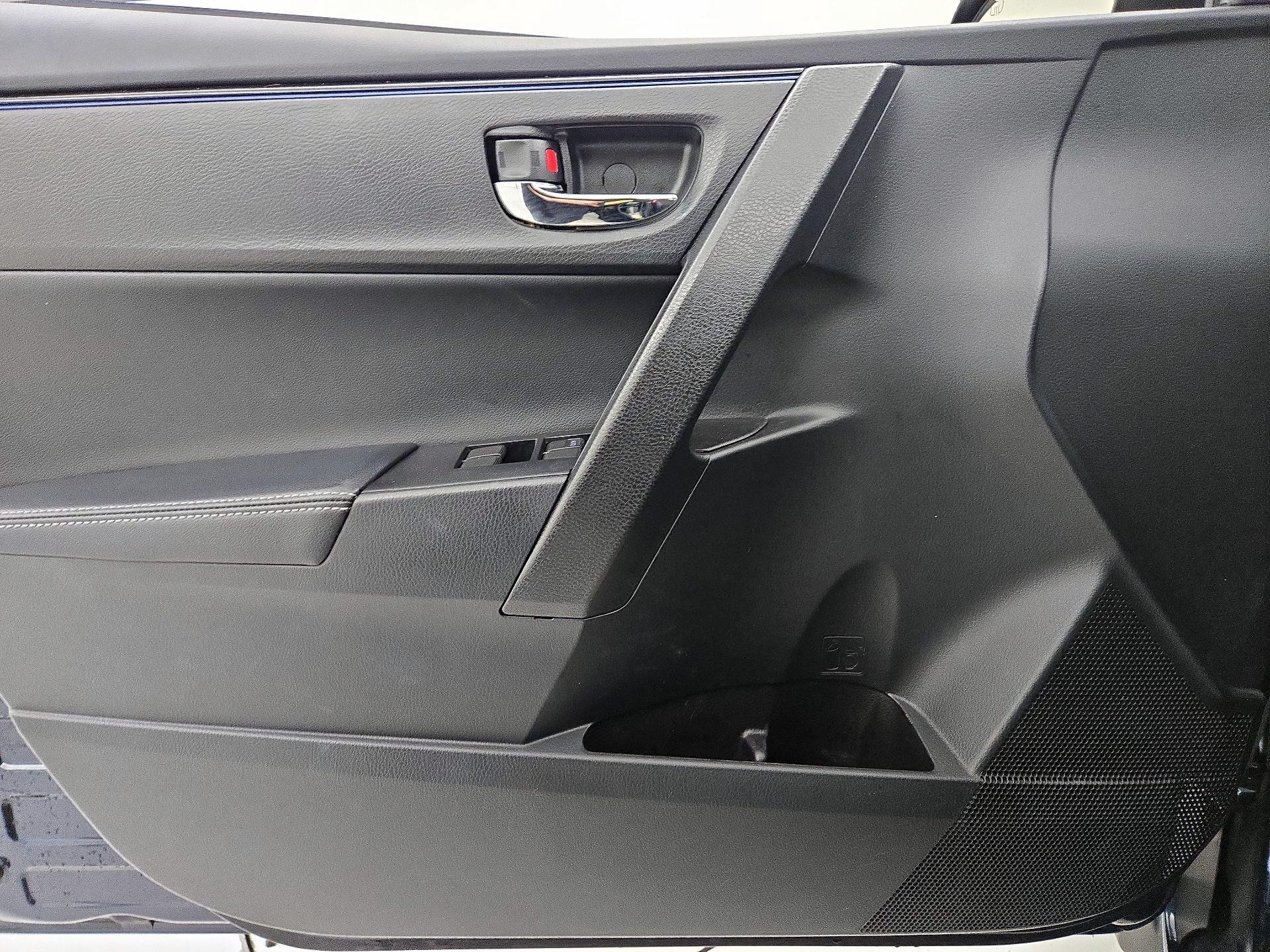 Thumbnail: 2018 Toyota Corolla - 12