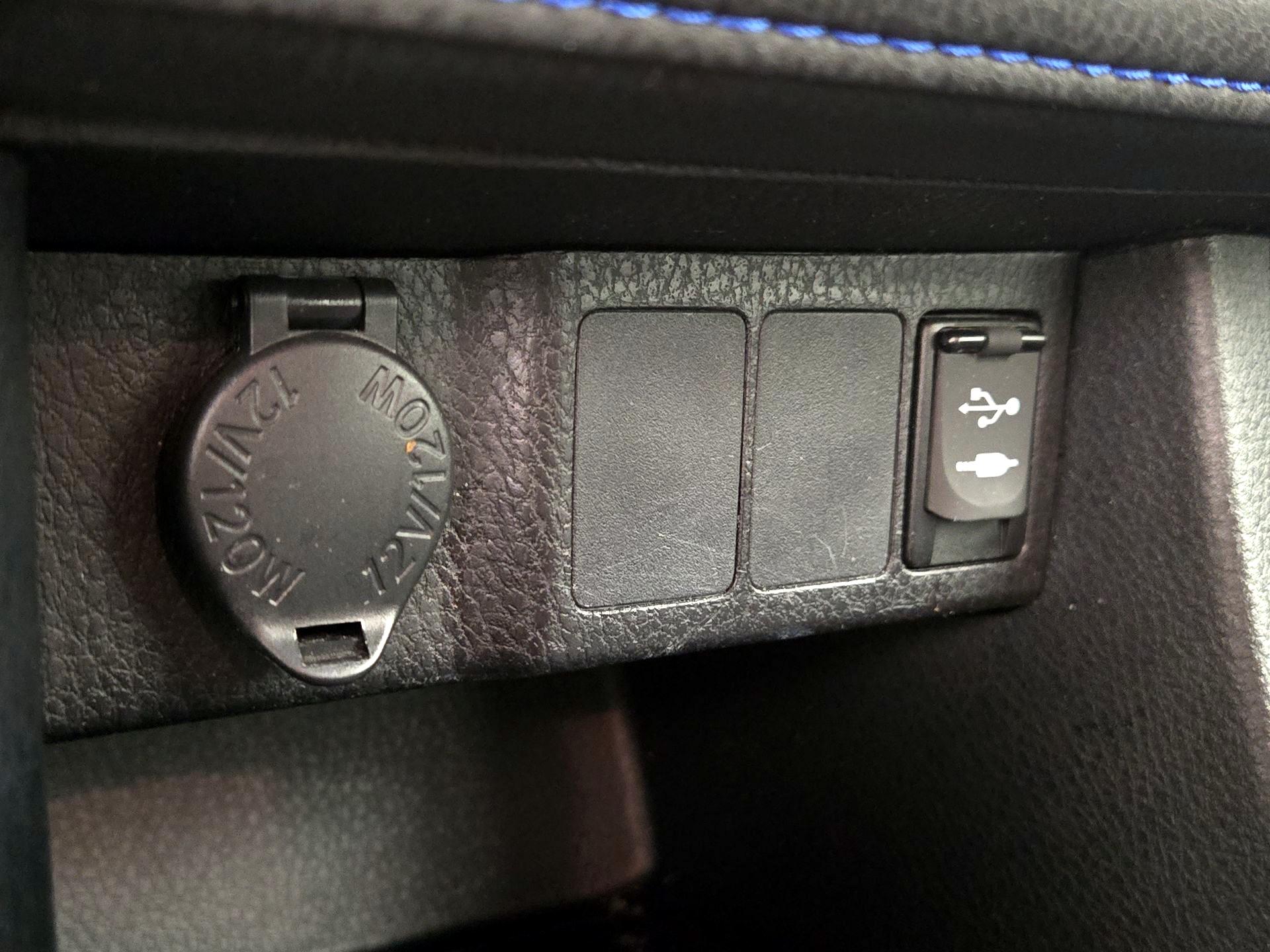 Thumbnail: 2018 Toyota Corolla - 17