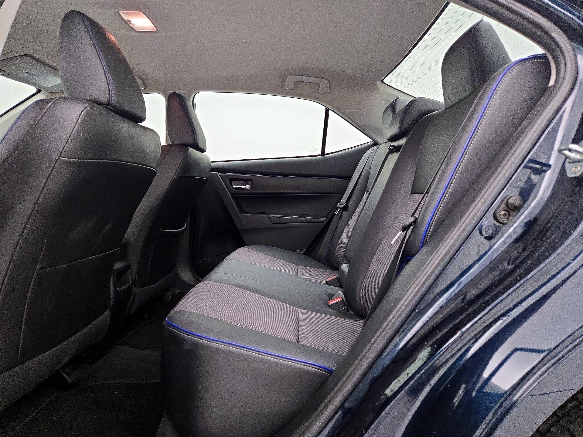 Thumbnail: 2018 Toyota Corolla - 18