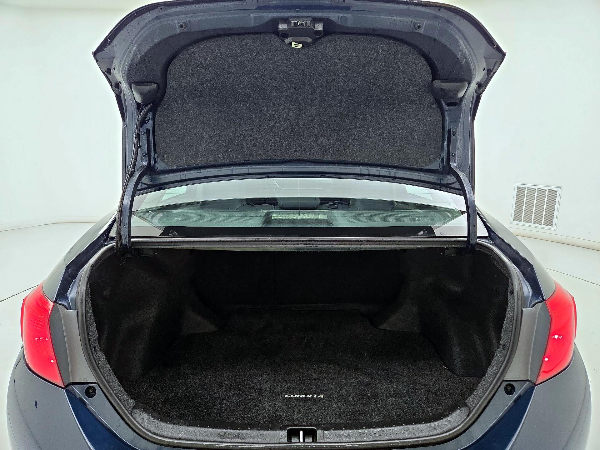 Thumbnail: 2018 Toyota Corolla - 19