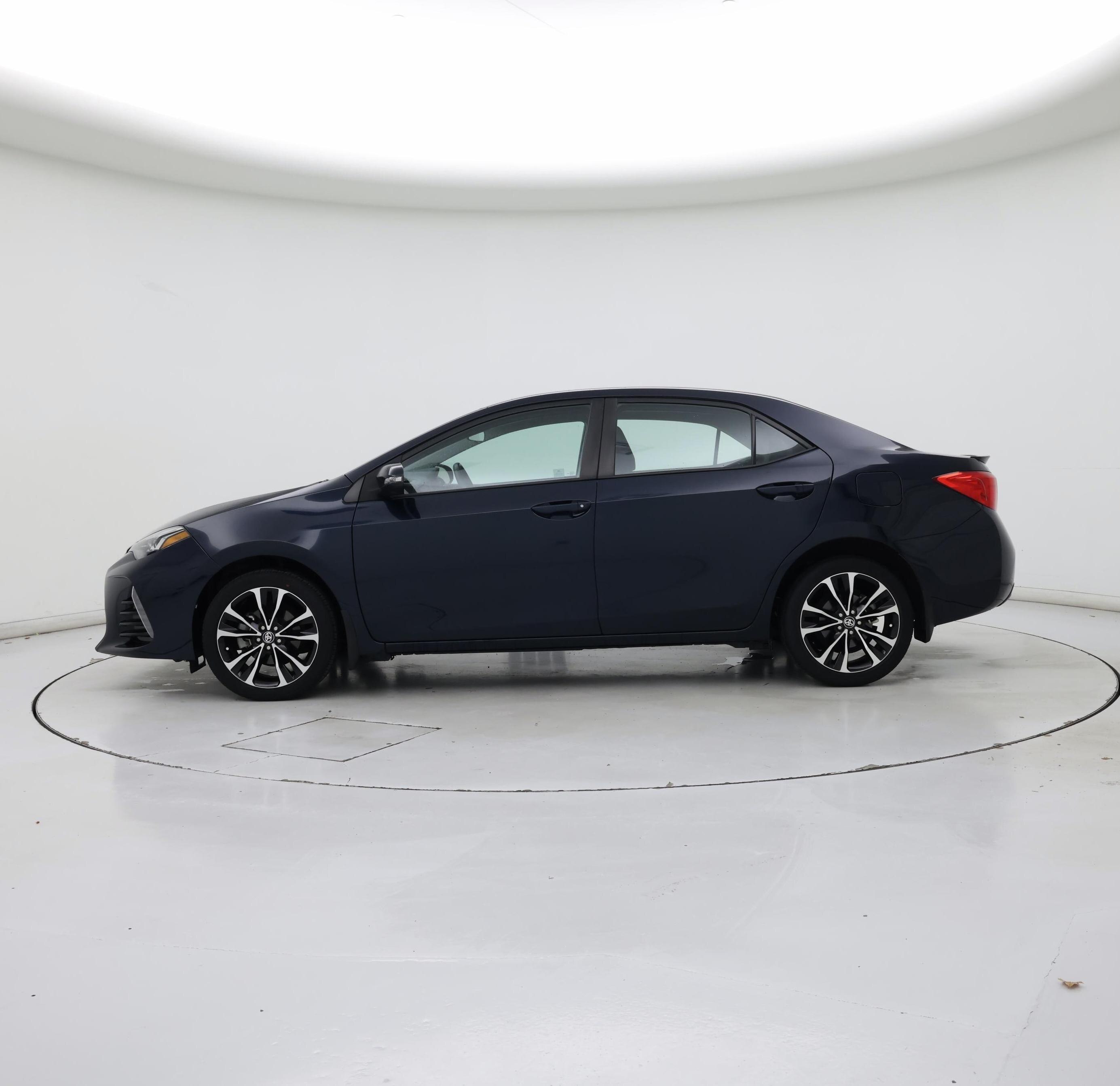 Thumbnail: 2018 Toyota Corolla - 3