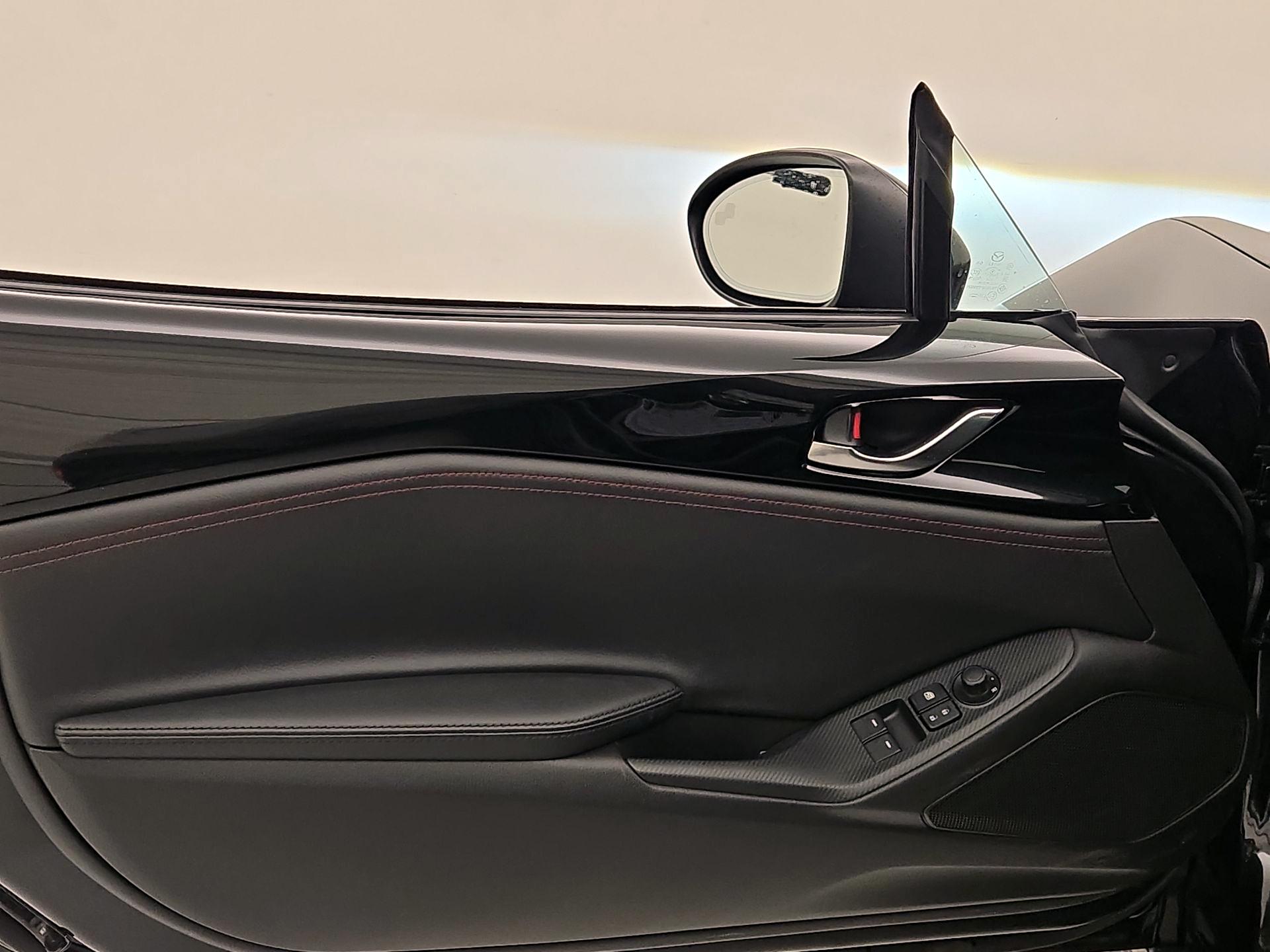 Thumbnail: 2019 Mazda MX-5 Miata - 12