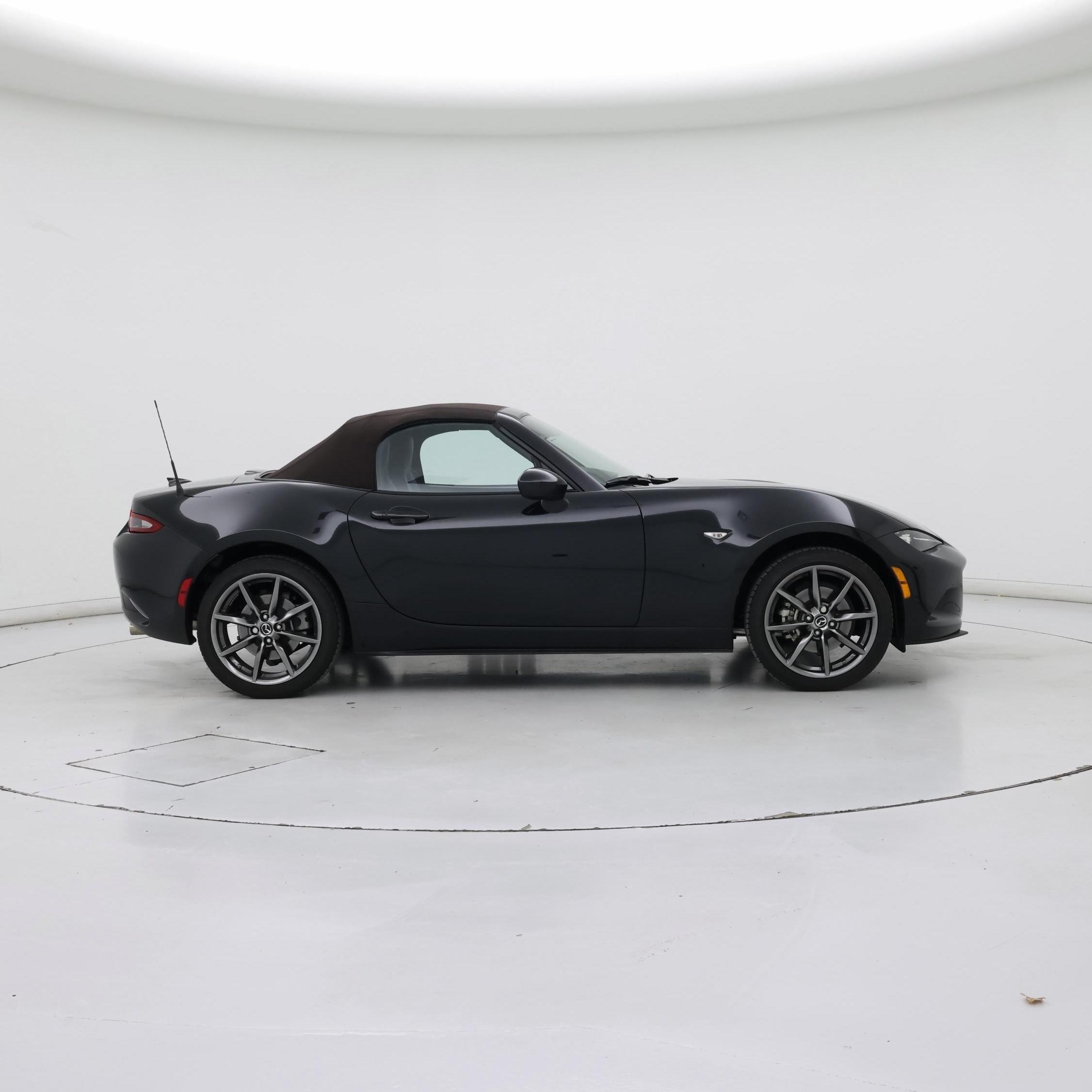 Thumbnail: 2019 Mazda MX-5 Miata - 7