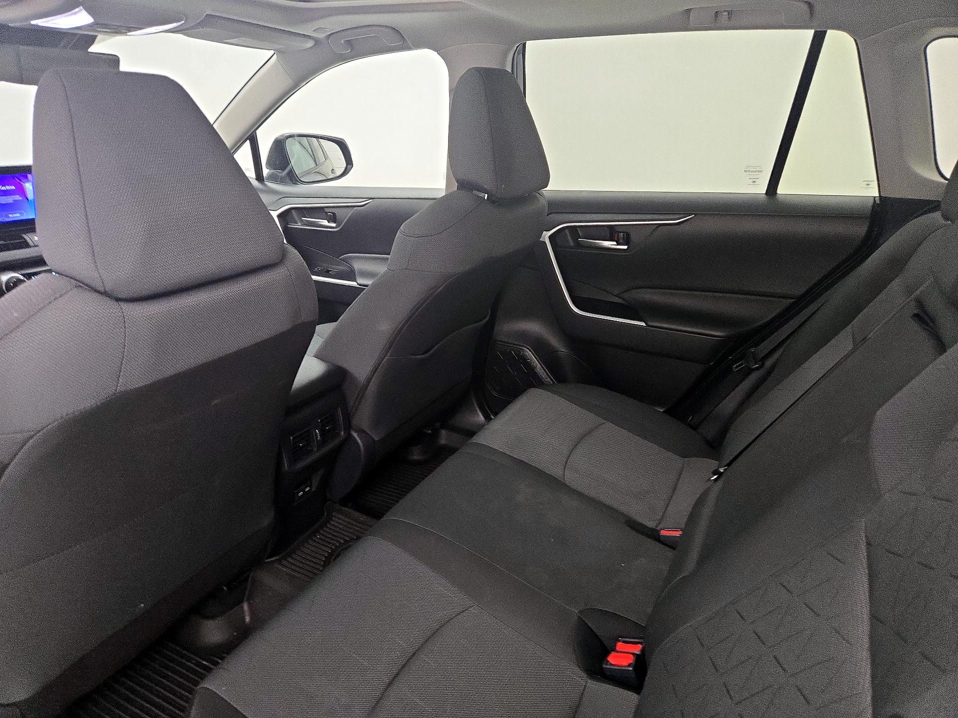 Thumbnail: 2025 Toyota RAV4 - 20