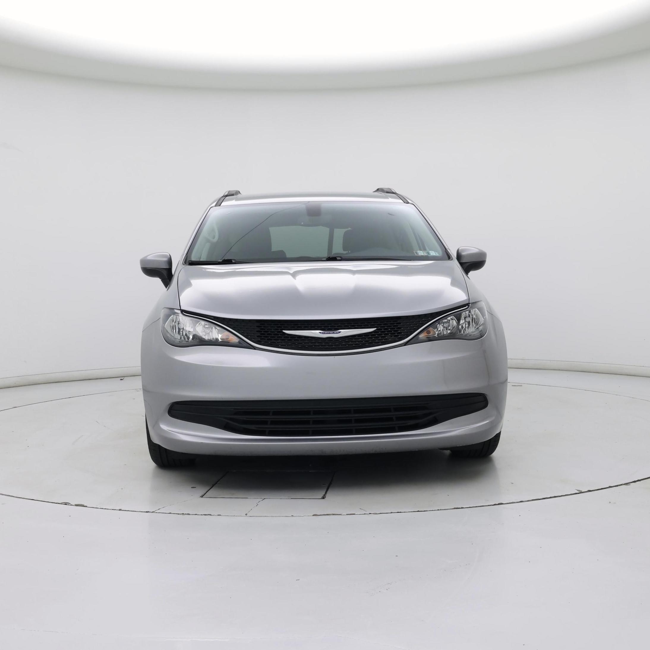 Thumbnail: 2020 Chrysler Voyager - 5