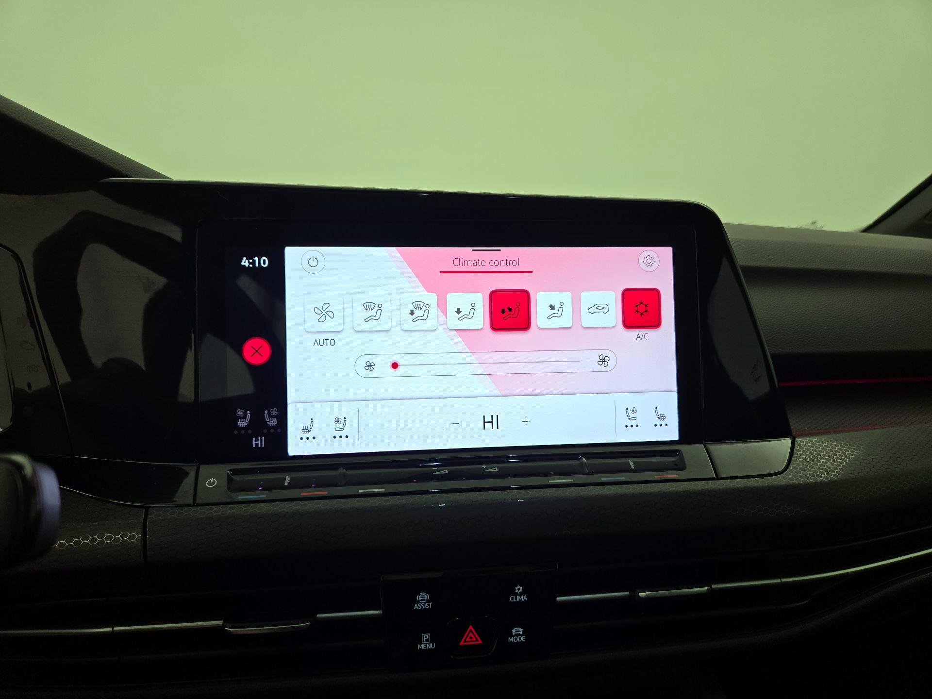 Thumbnail: 2022 Volkswagen Golf - 17