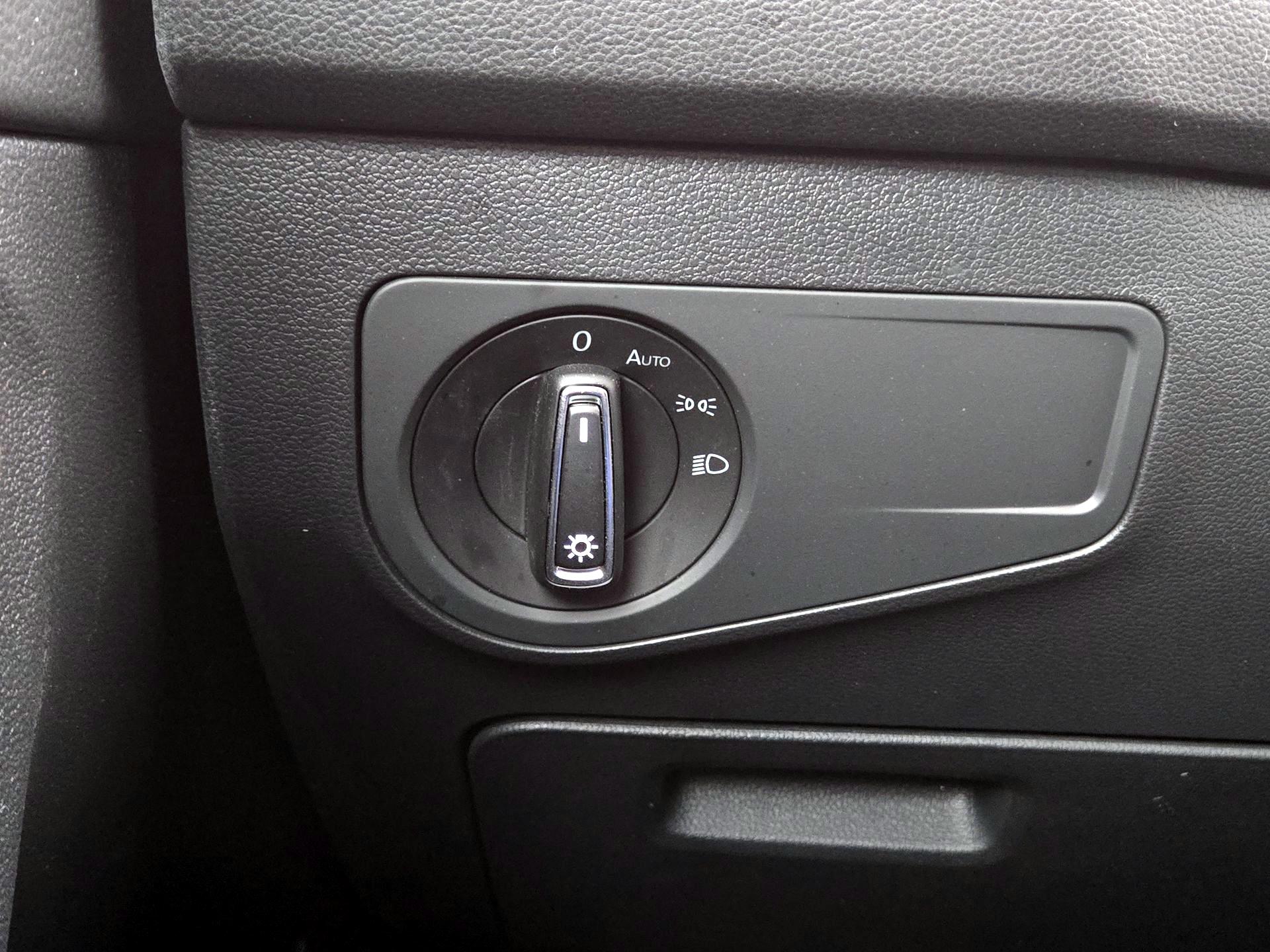 Thumbnail: 2023 Volkswagen Tiguan - 13