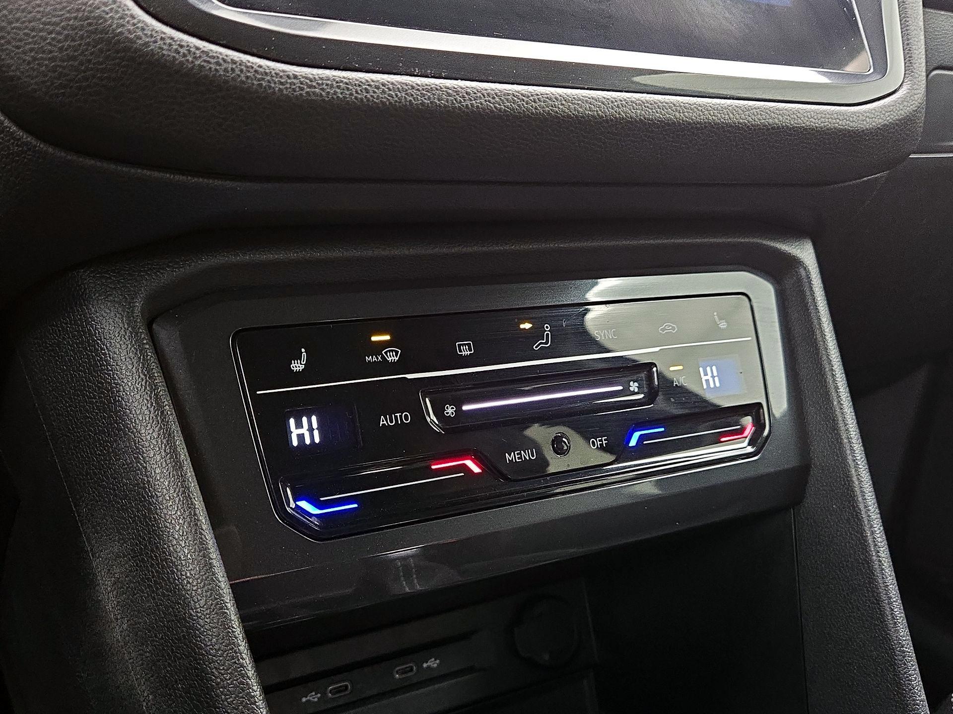 Thumbnail: 2023 Volkswagen Tiguan - 16