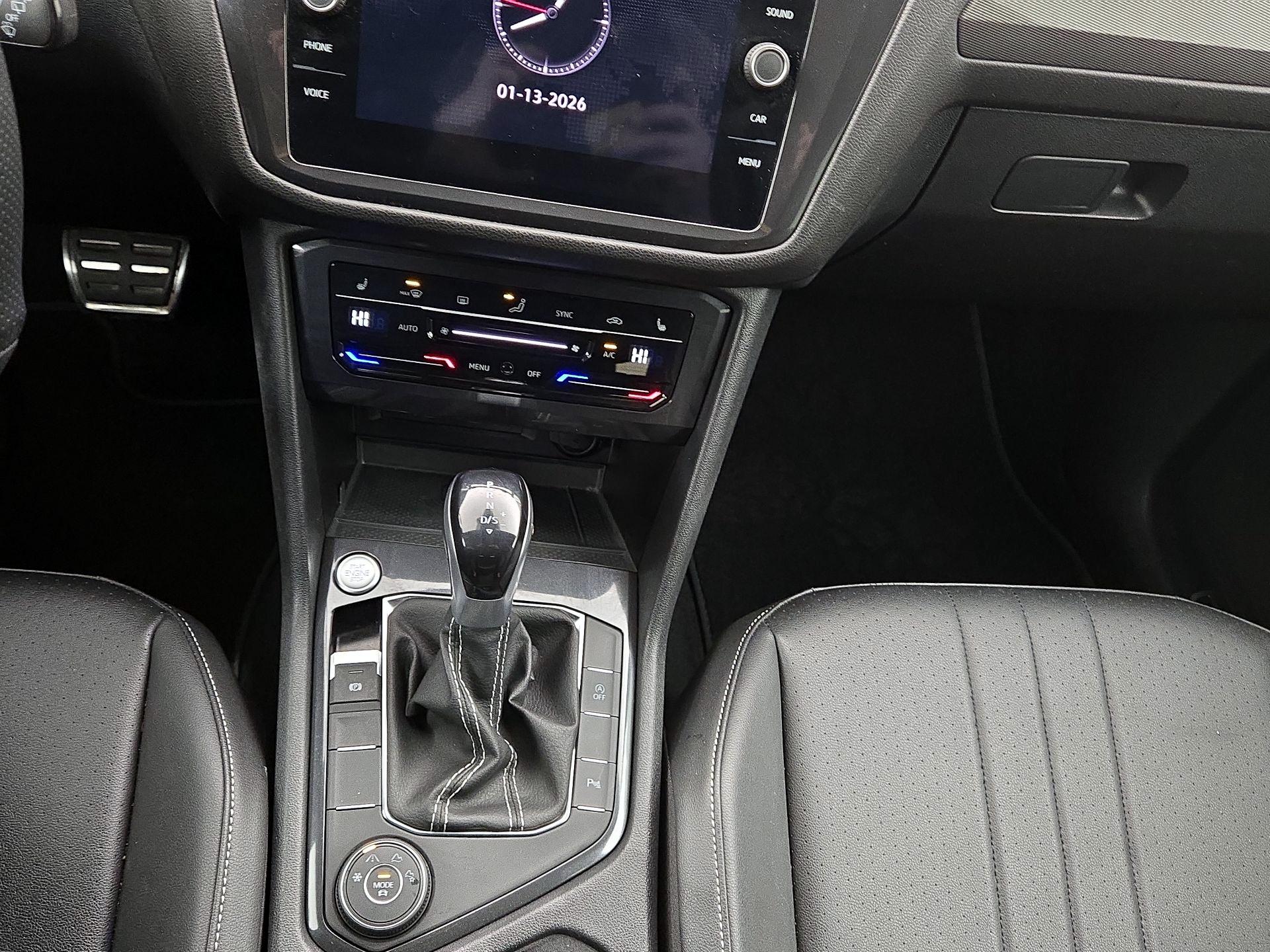 Thumbnail: 2023 Volkswagen Tiguan - 17