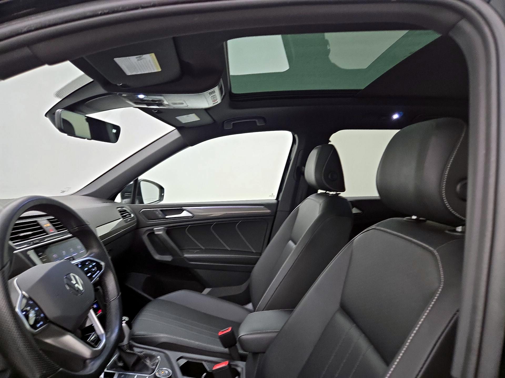 Thumbnail: 2023 Volkswagen Tiguan - 19