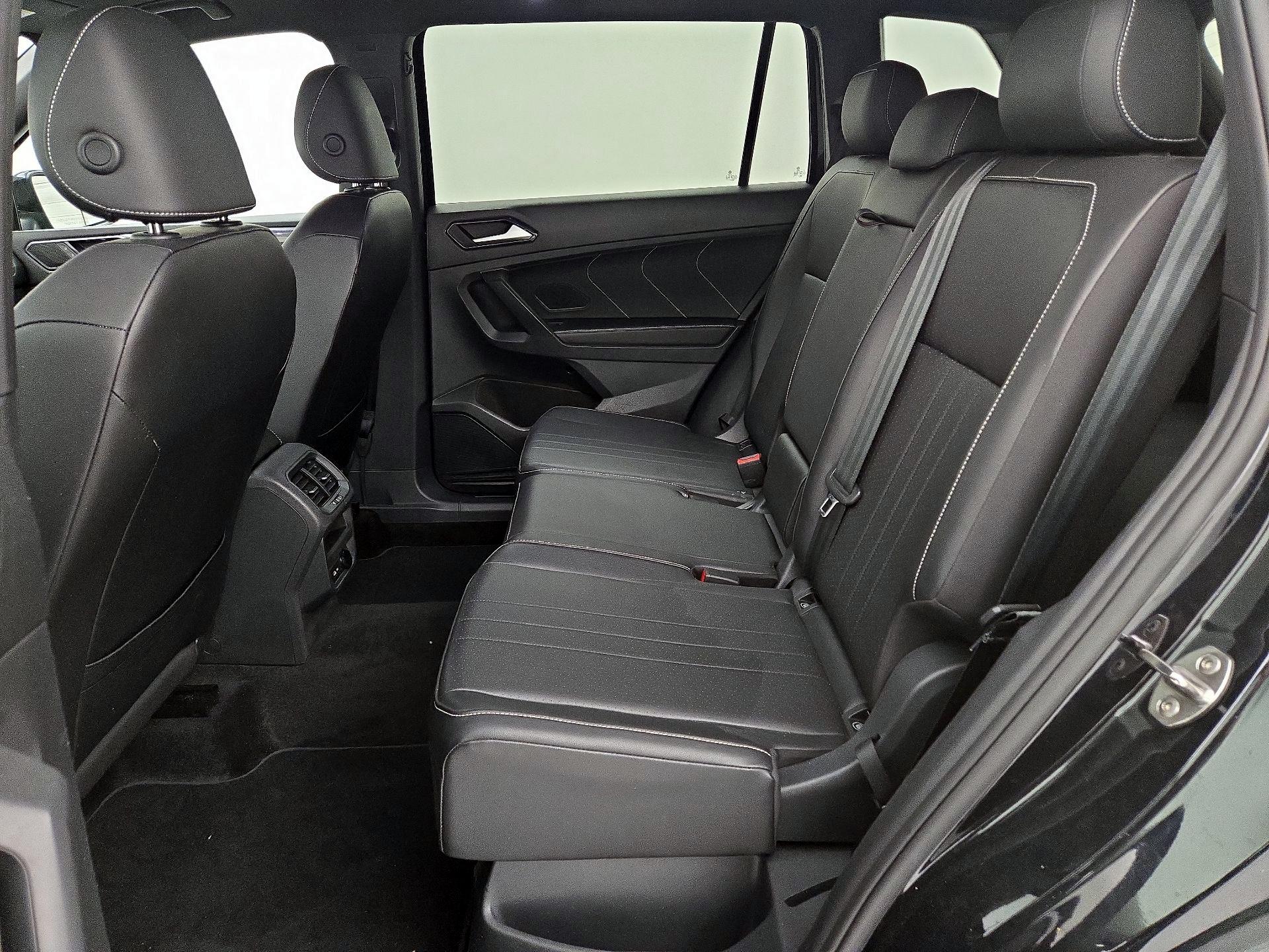 Thumbnail: 2023 Volkswagen Tiguan - 20