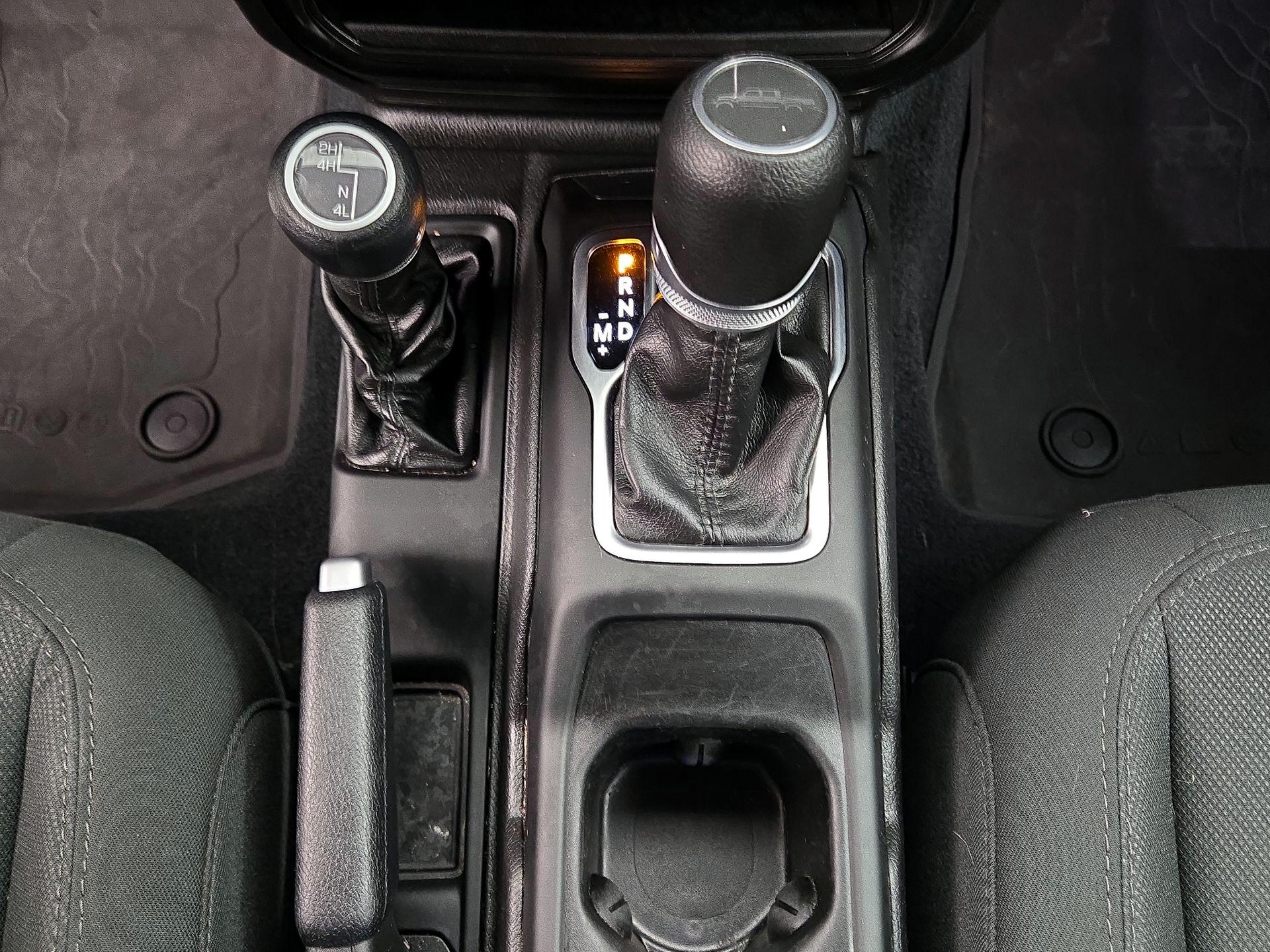 Thumbnail: 2022 Jeep Gladiator - 16