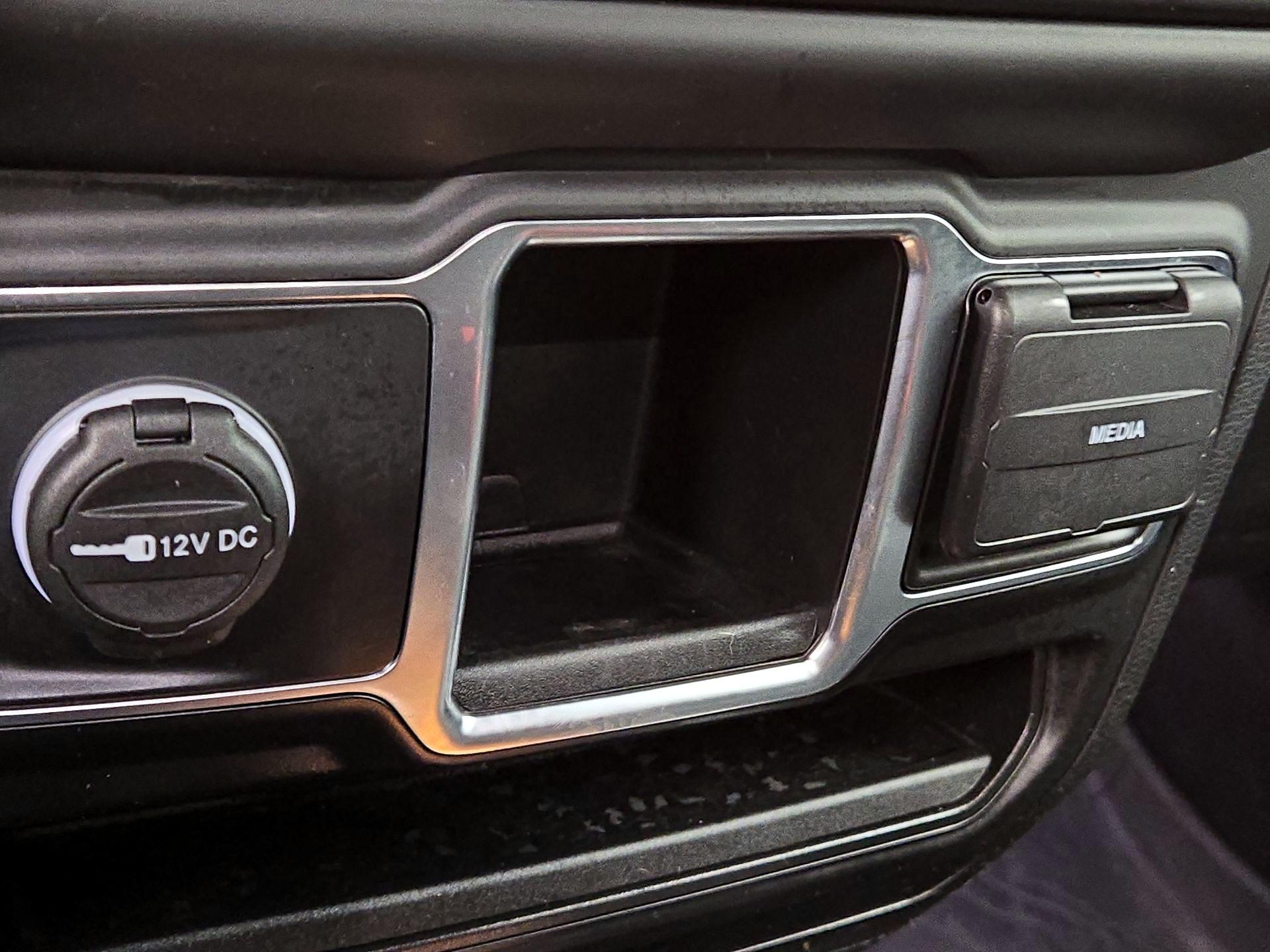 Thumbnail: 2022 Jeep Gladiator - 17