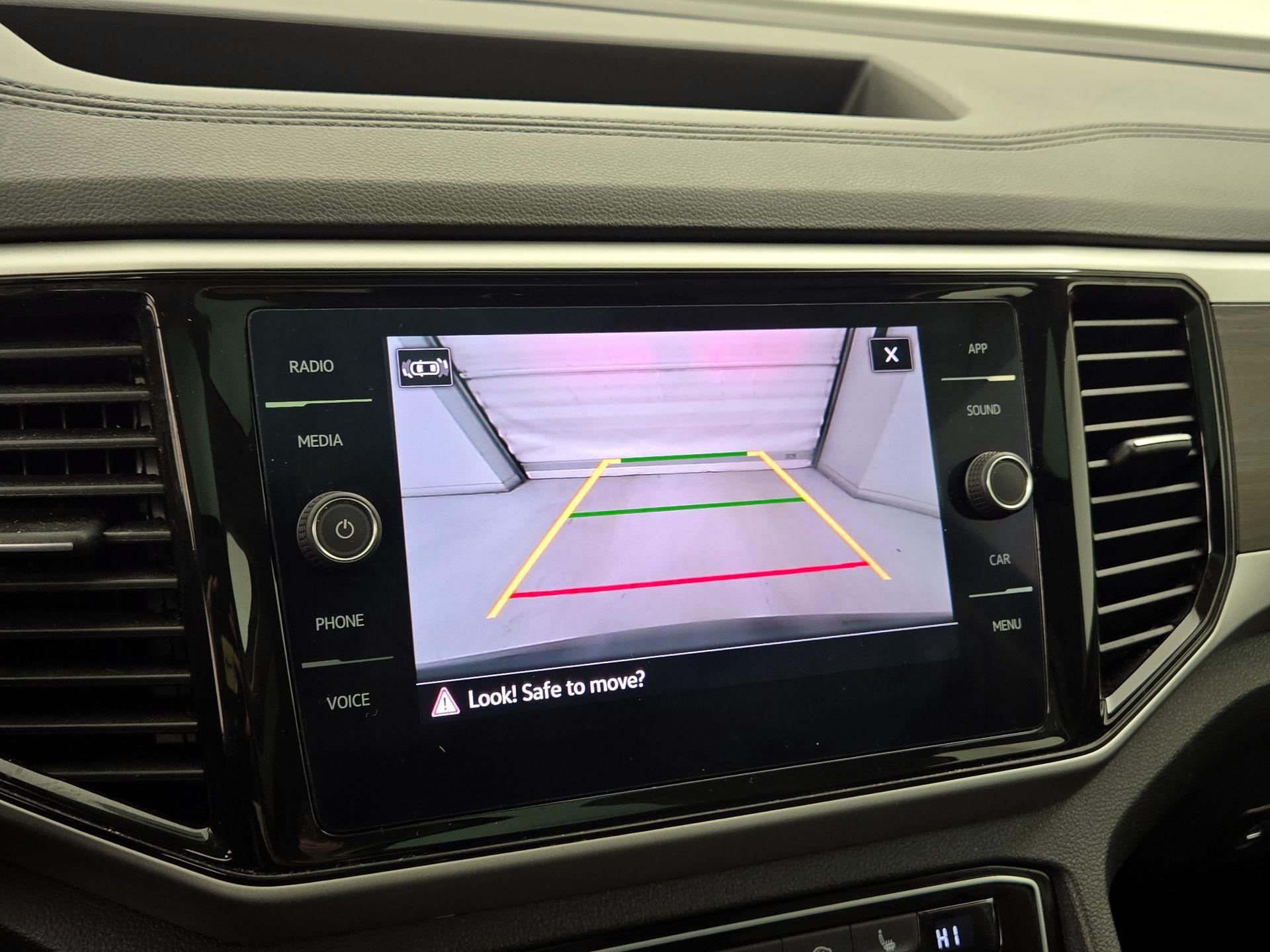 Thumbnail: 2022 Volkswagen Atlas - 14