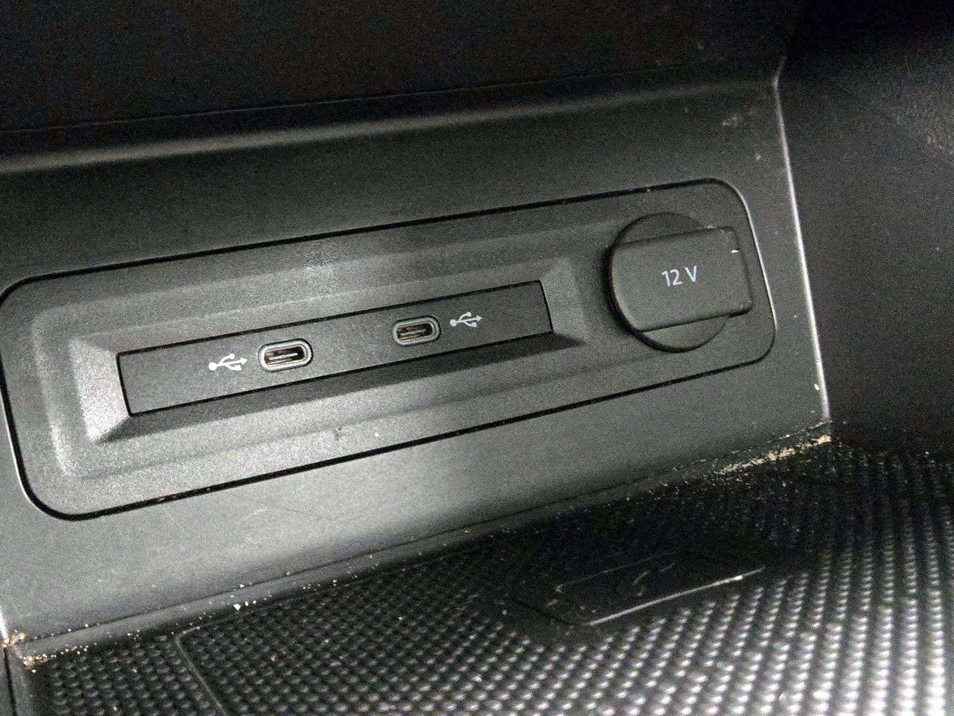 Thumbnail: 2022 Volkswagen Atlas - 18