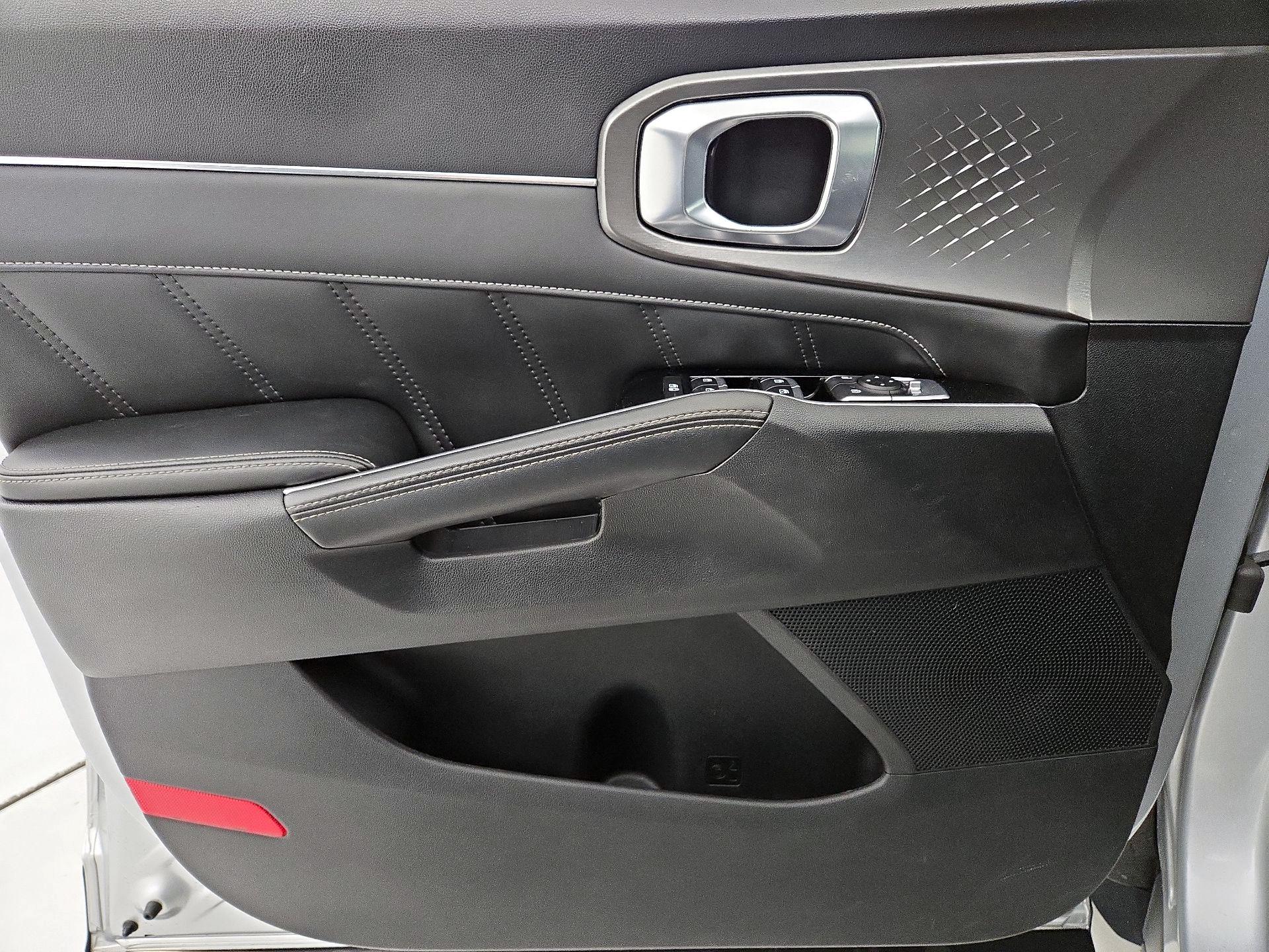 Thumbnail: 2021 Kia Sorento - 12