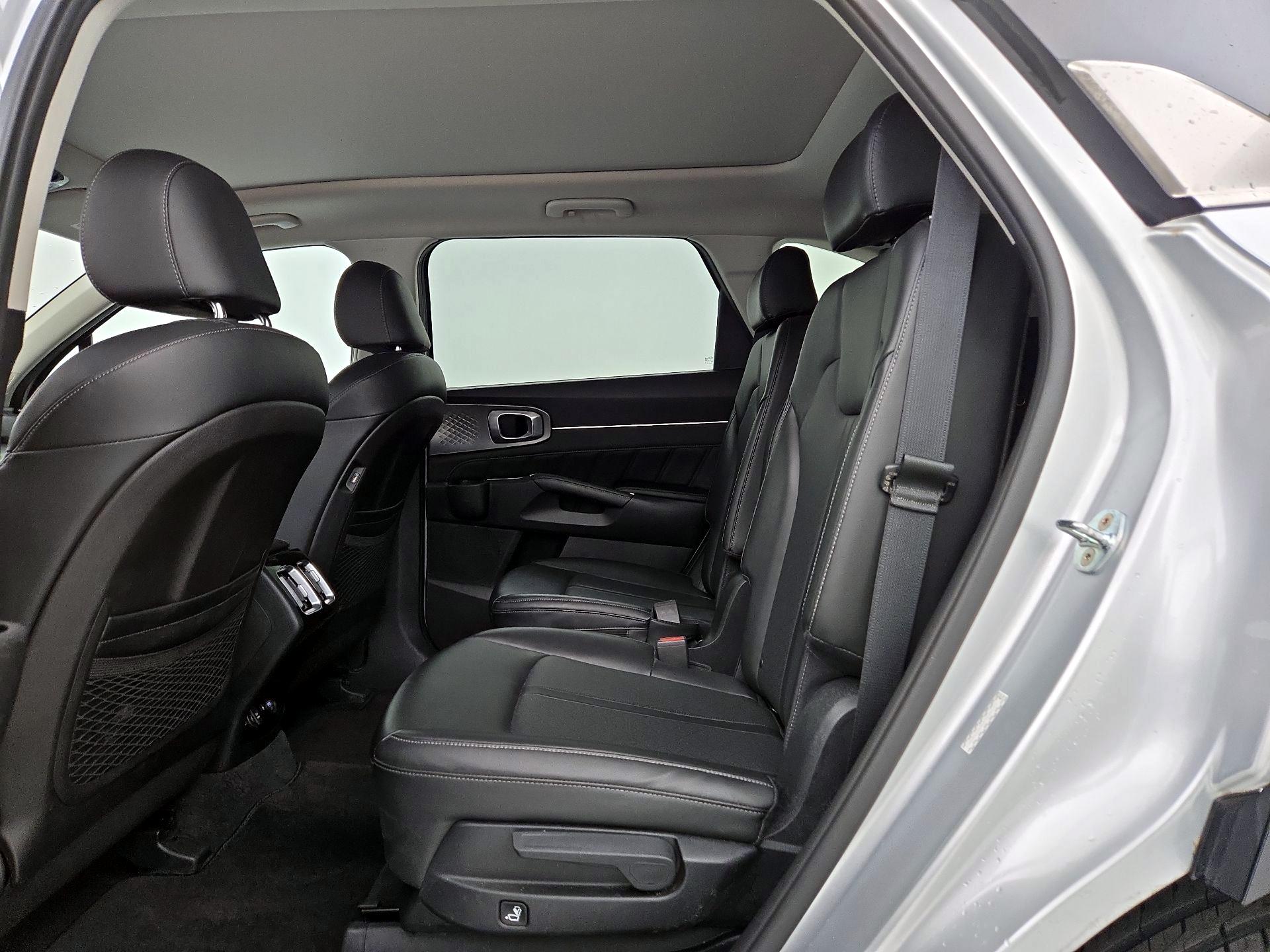 Thumbnail: 2021 Kia Sorento - 20