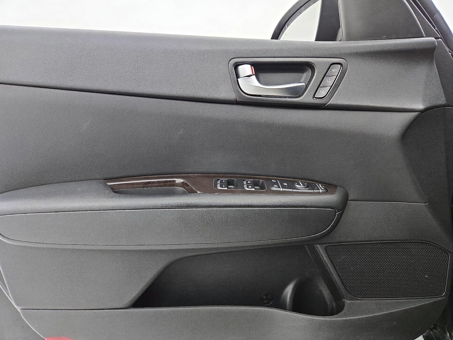 Thumbnail: 2016 Kia Optima - 12