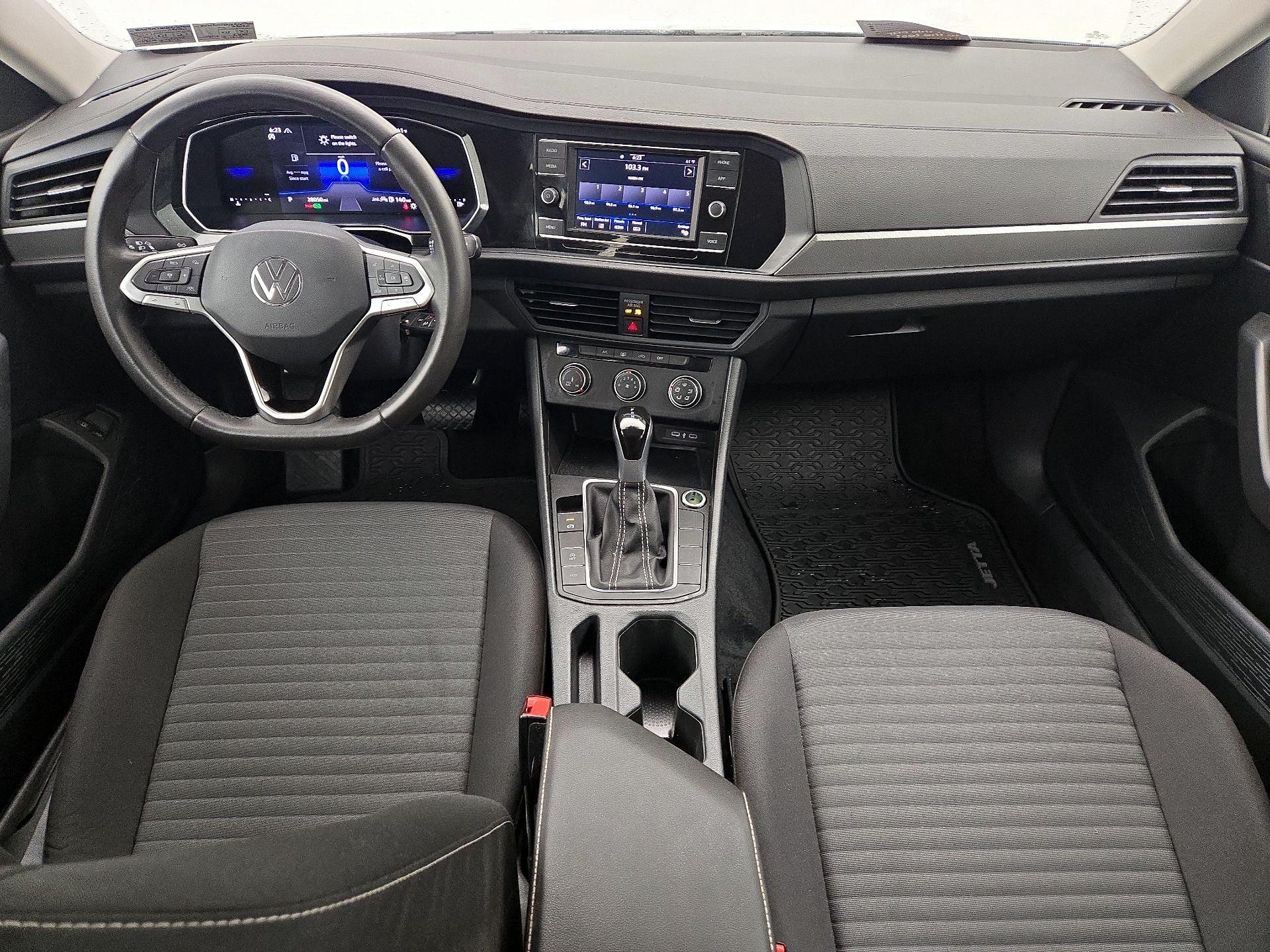 Thumbnail: 2024 Volkswagen Jetta - 9