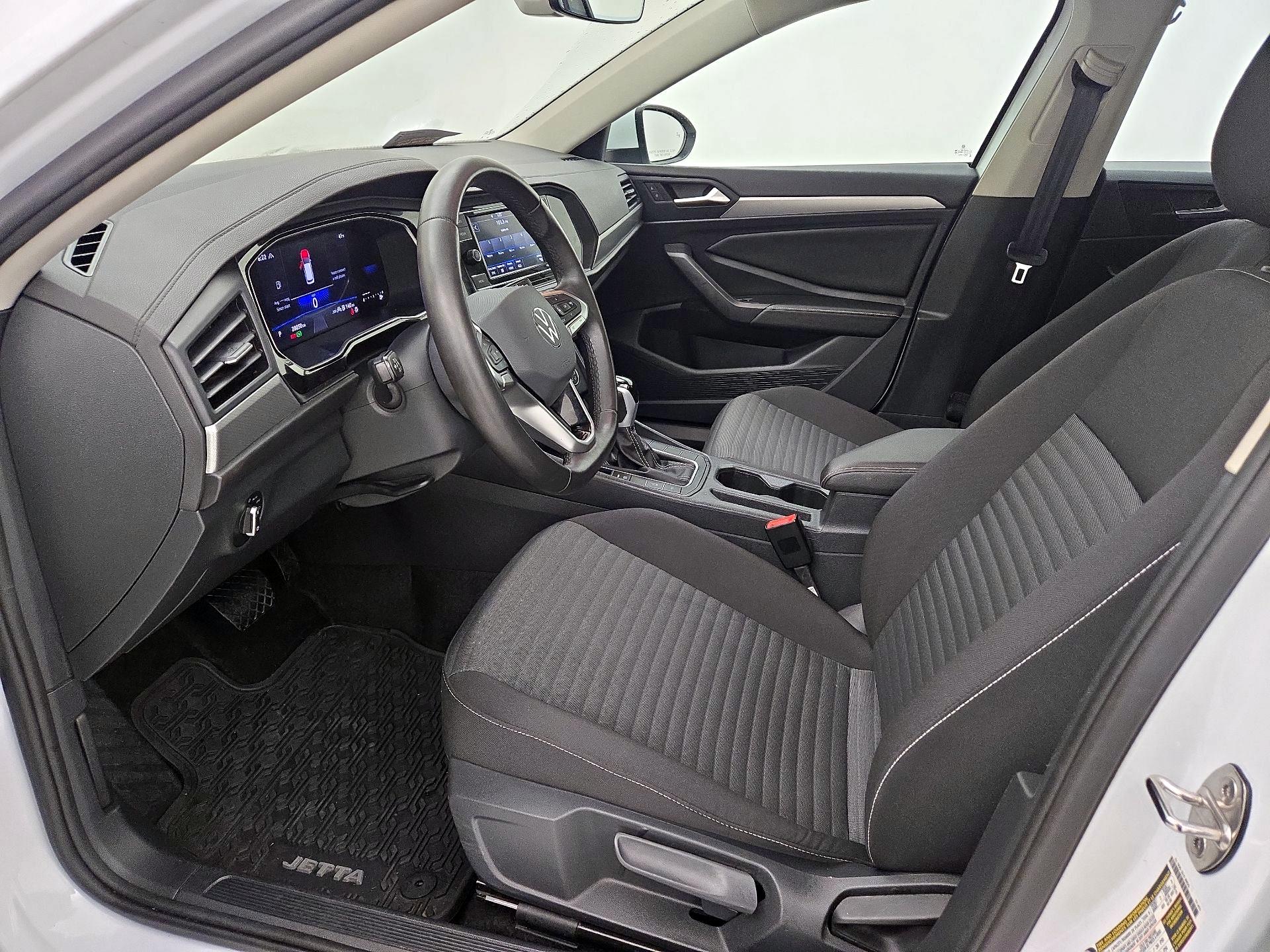 Thumbnail: 2024 Volkswagen Jetta - 11