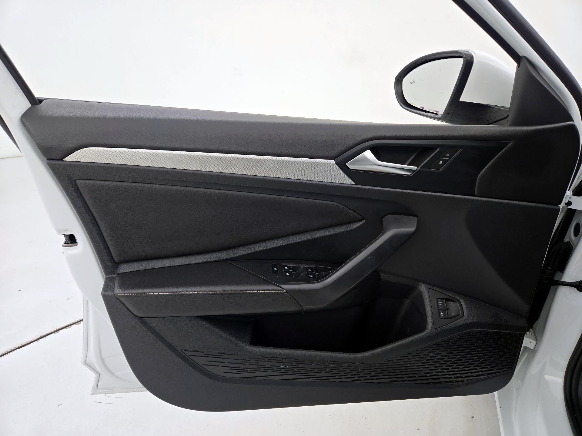 Thumbnail: 2024 Volkswagen Jetta - 12