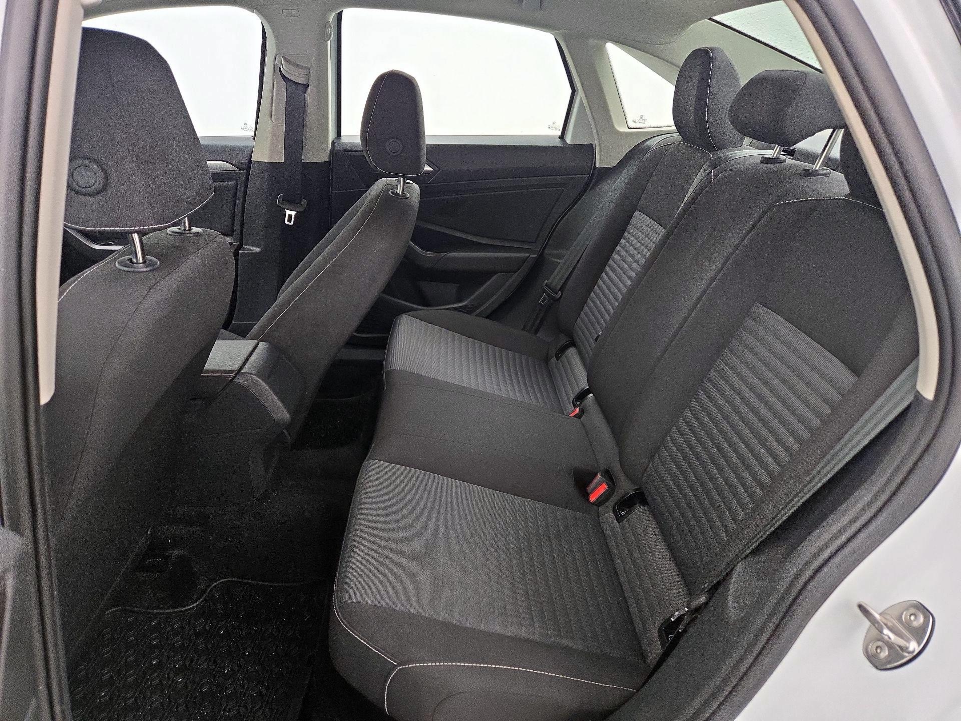 Thumbnail: 2024 Volkswagen Jetta - 18