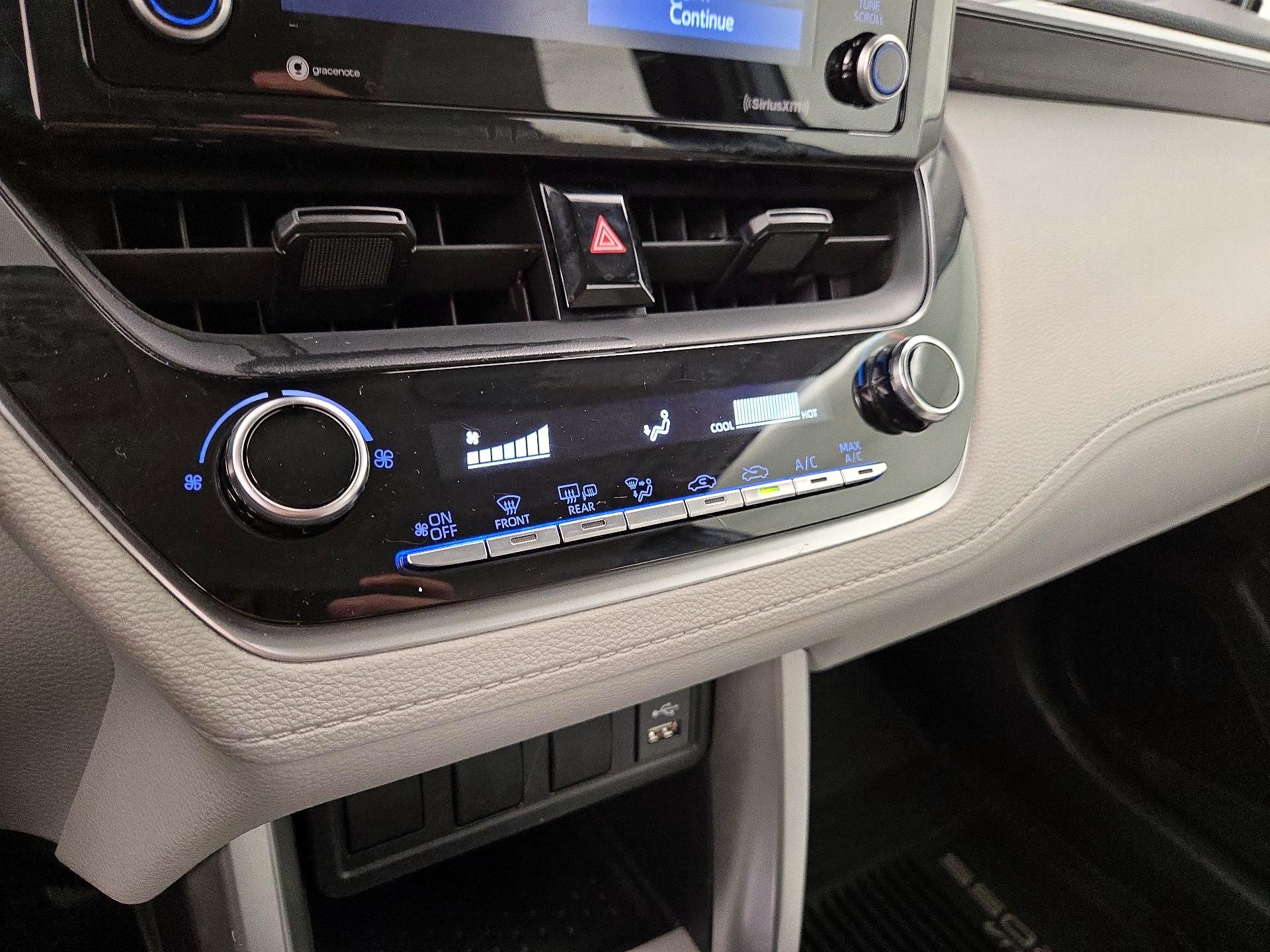 Thumbnail: 2022 Toyota Corolla Cross - 16