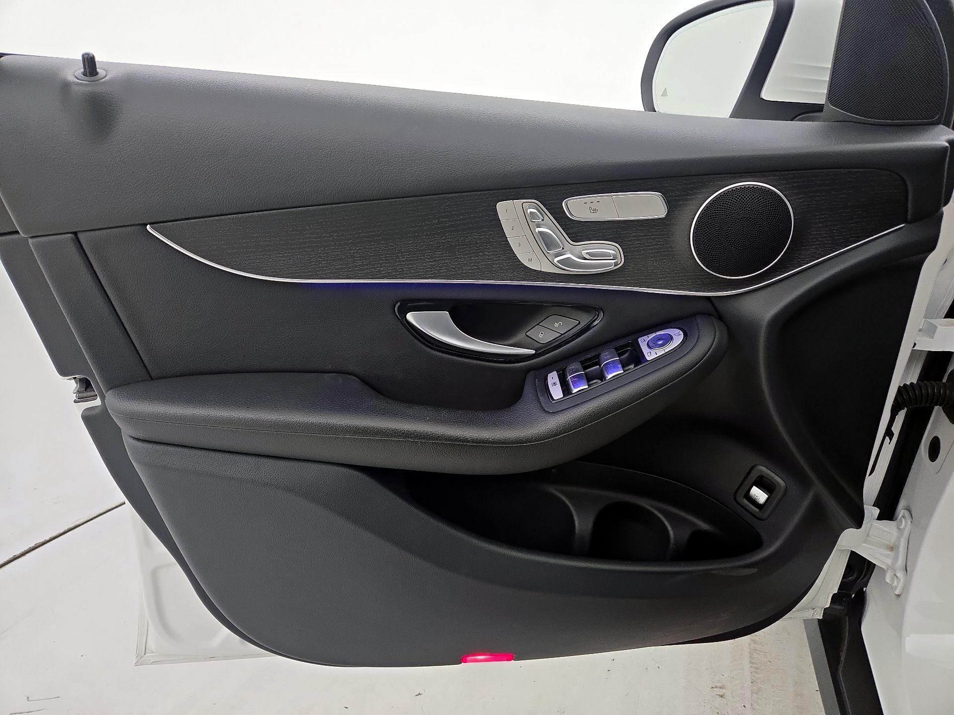 Thumbnail: 2022 Mercedes-Benz GLC - 12