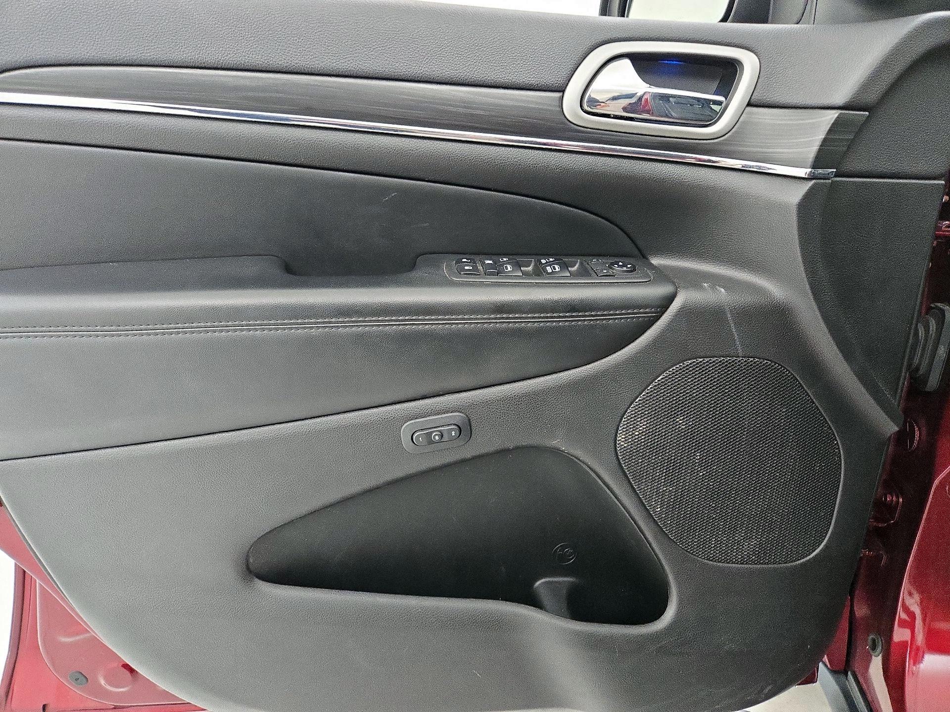 Thumbnail: 2019 Jeep Grand Cherokee - 12