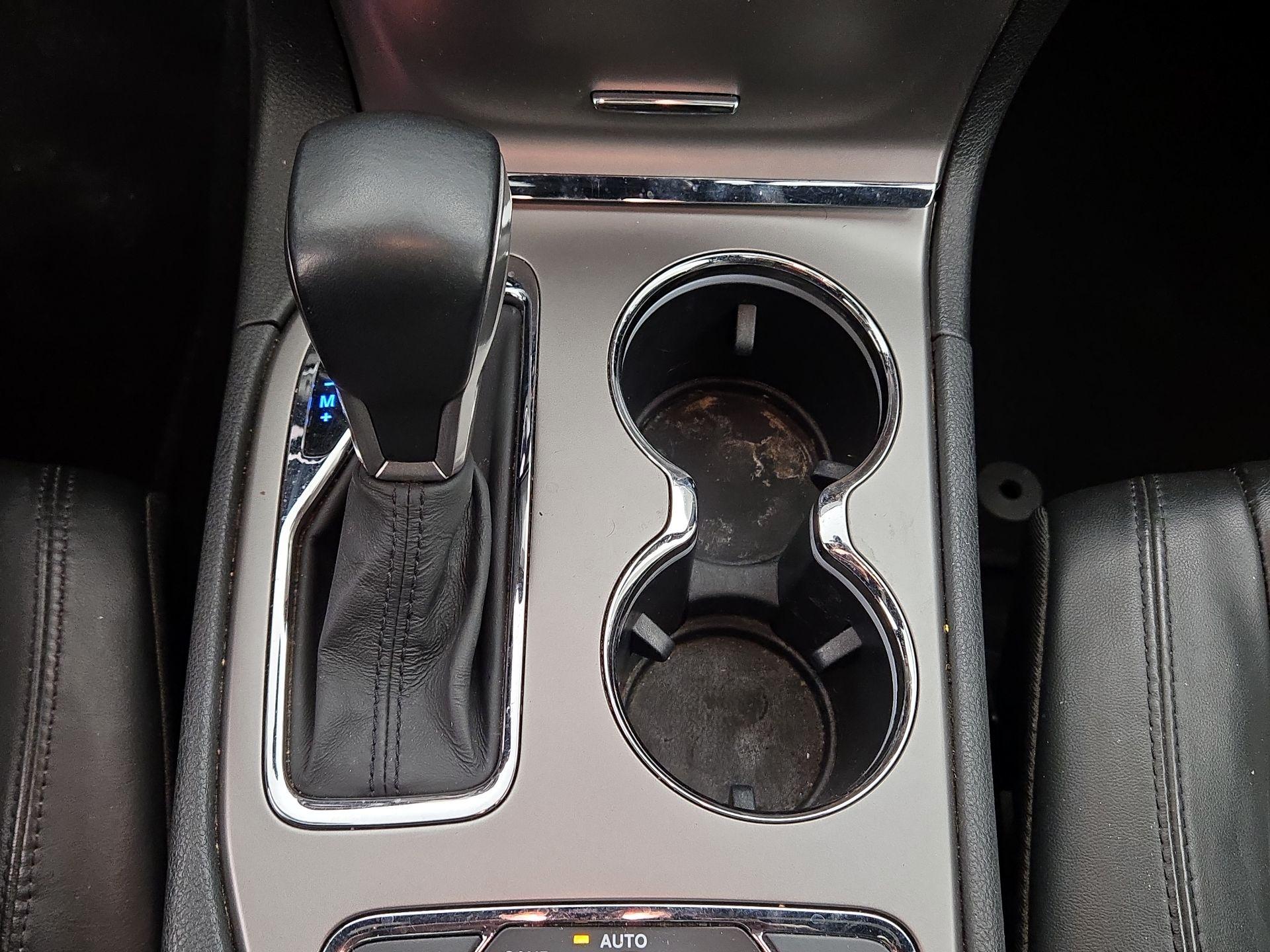 Thumbnail: 2019 Jeep Grand Cherokee - 17