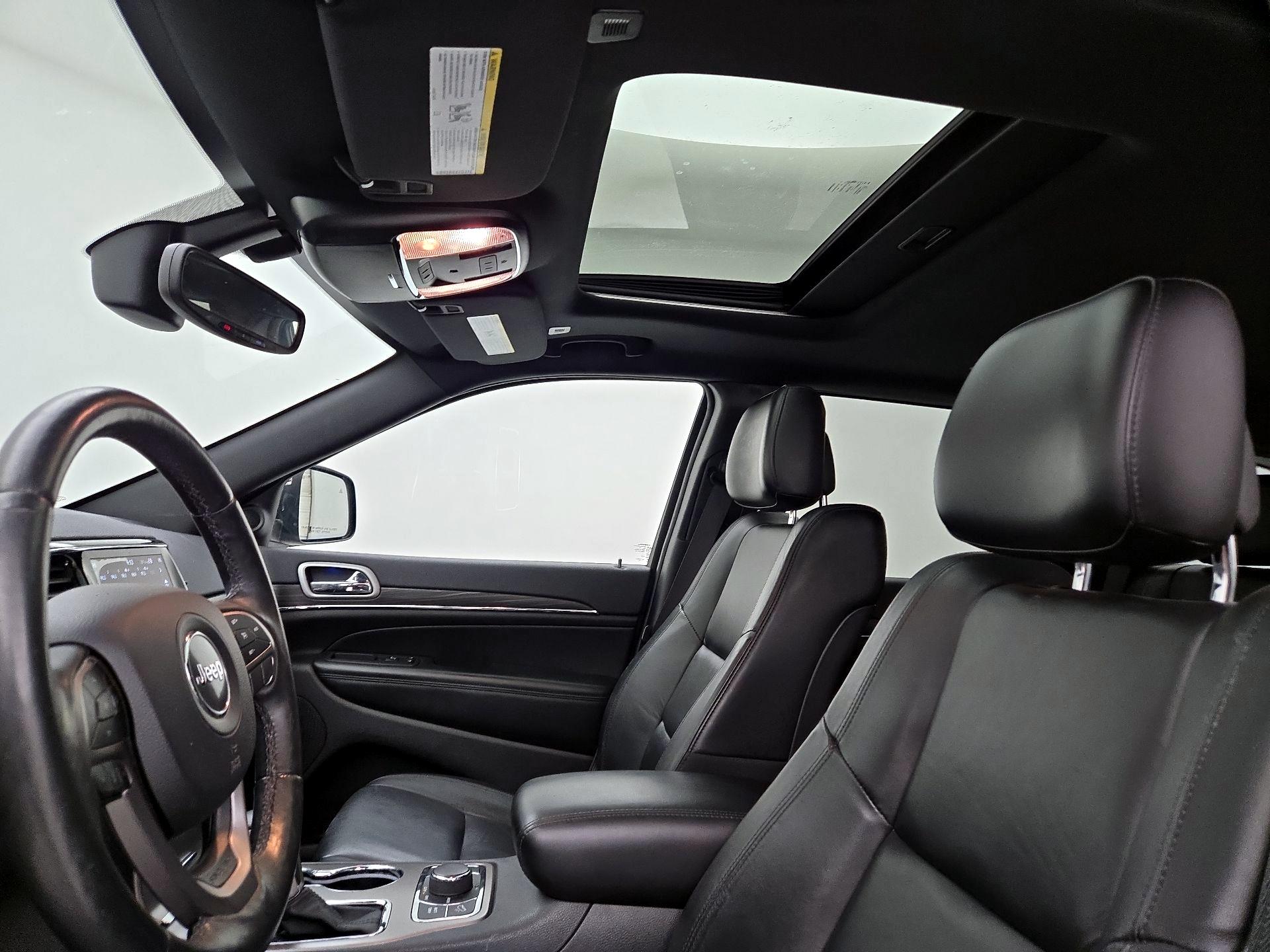 Thumbnail: 2019 Jeep Grand Cherokee - 19