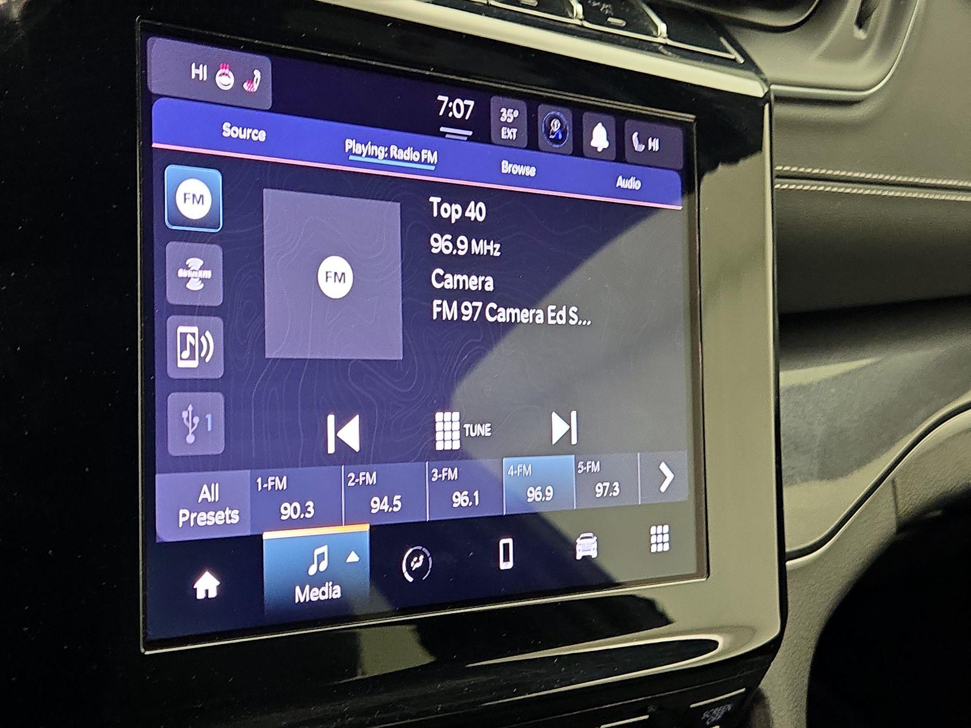 Thumbnail: 2023 Jeep Grand Cherokee - 14