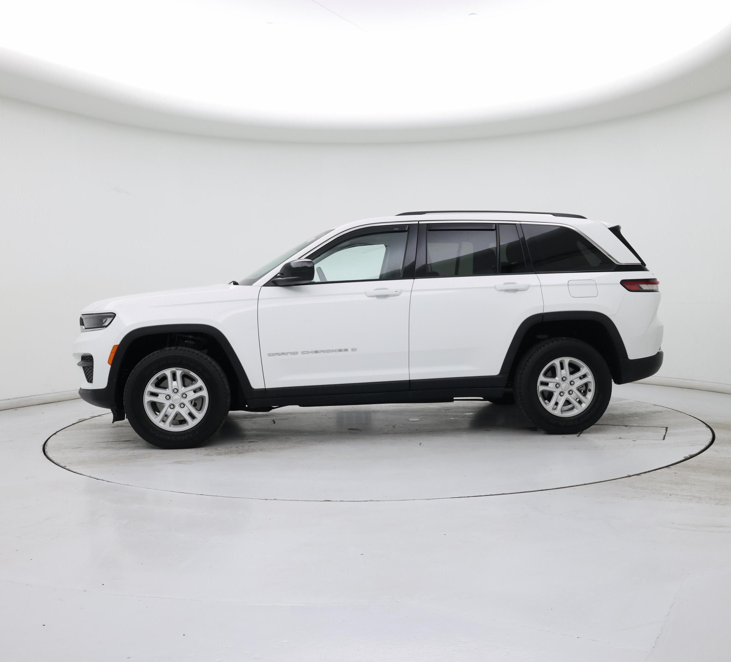 Thumbnail: 2023 Jeep Grand Cherokee - 3