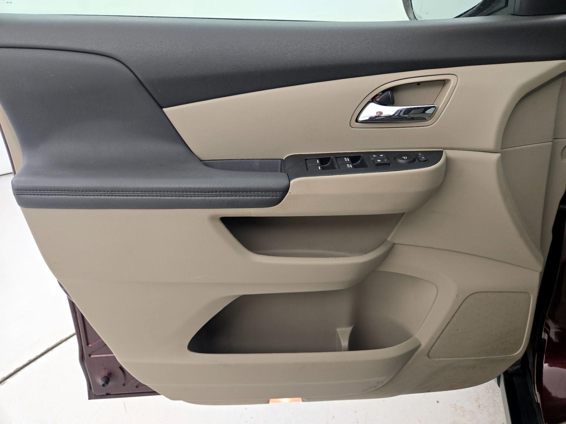 Thumbnail: 2014 Honda Odyssey - 12