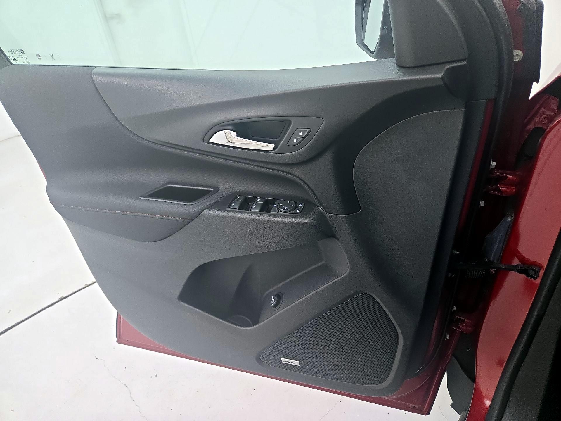 Thumbnail: 2022 Chevrolet Equinox - 12