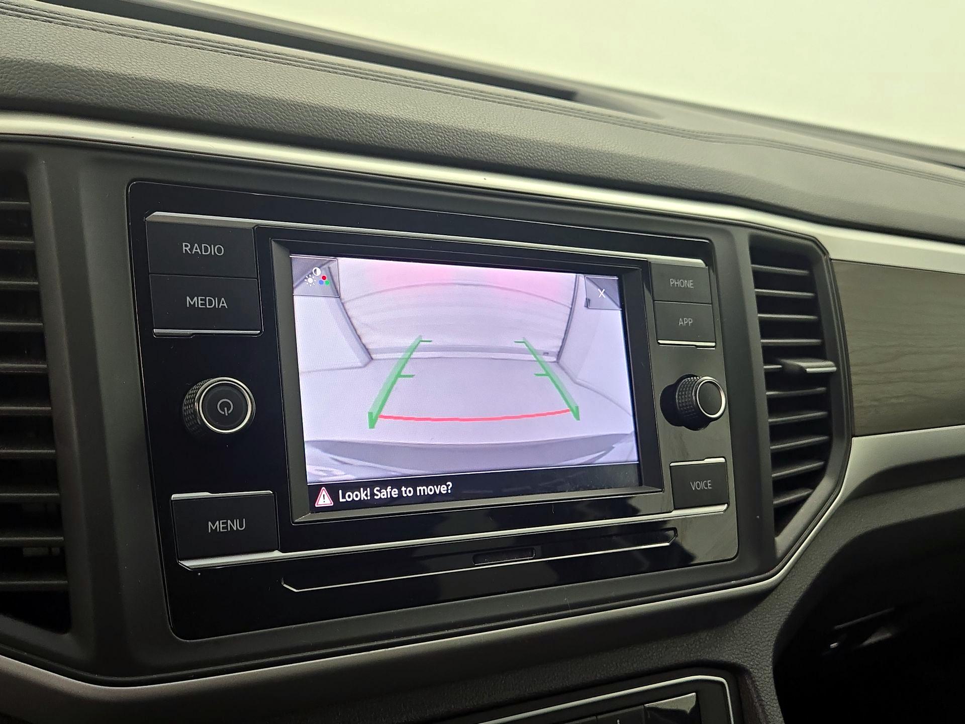 Thumbnail: 2022 Volkswagen Atlas - 14