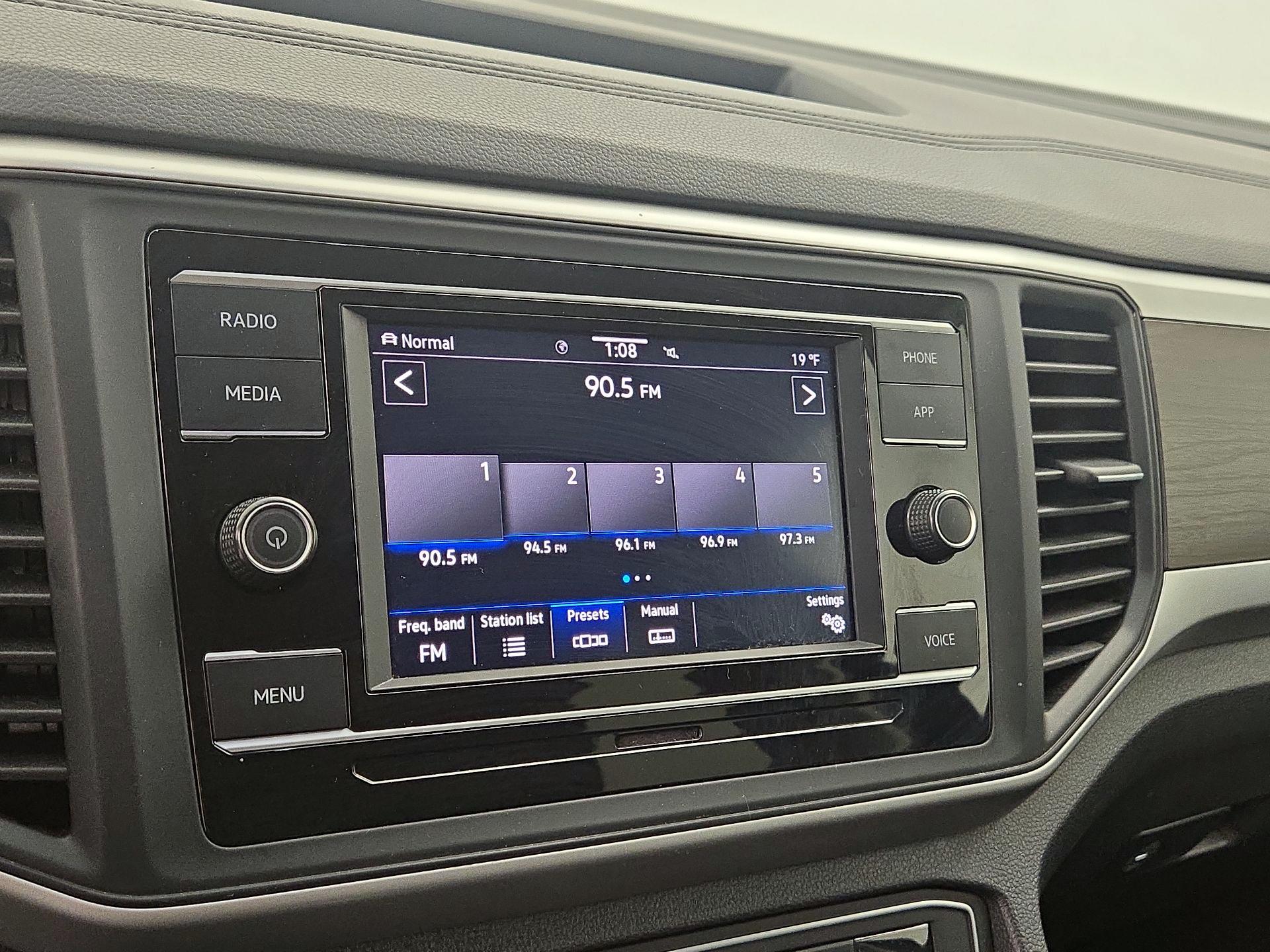 Thumbnail: 2022 Volkswagen Atlas - 15