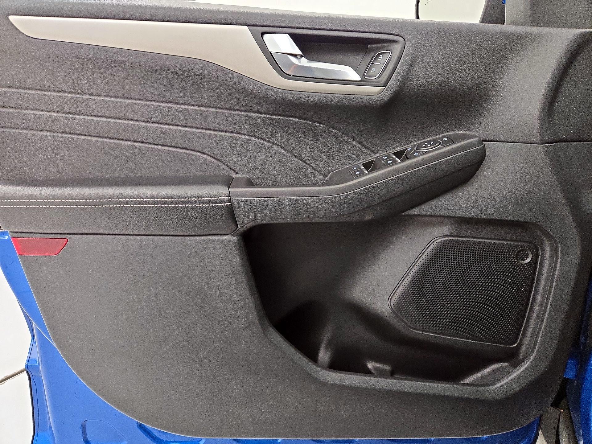 Thumbnail: 2021 Ford Escape - 12