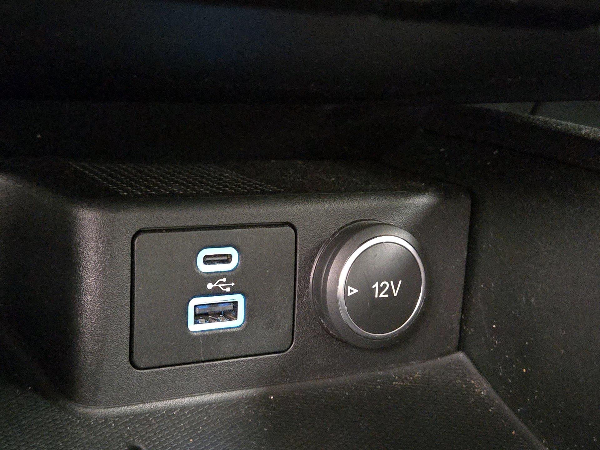 Thumbnail: 2021 Ford Escape - 17