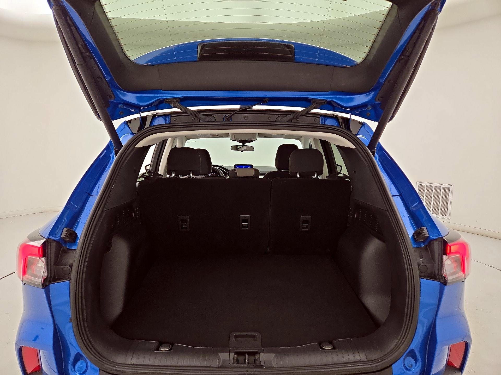 Thumbnail: 2021 Ford Escape - 20