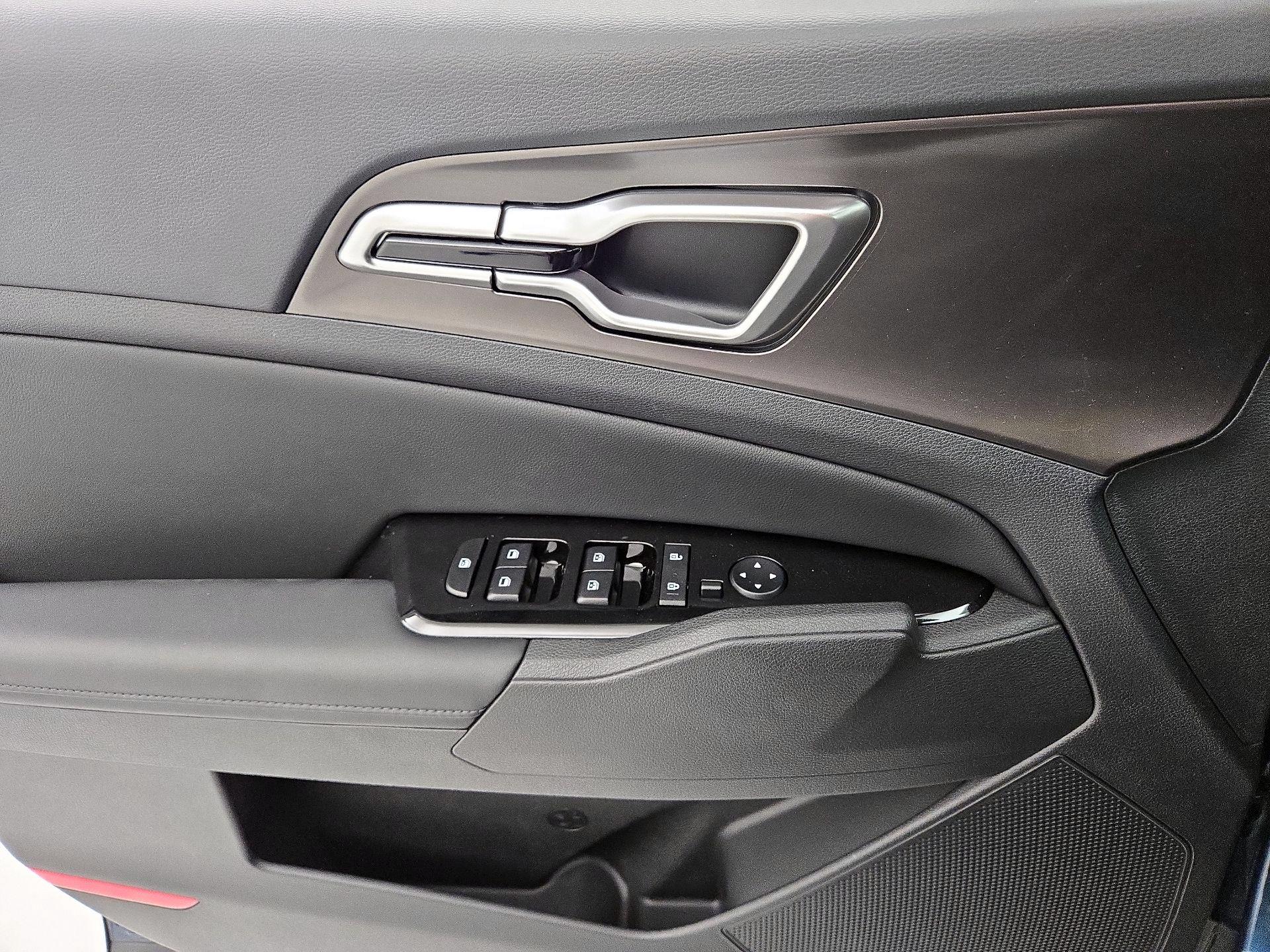 Thumbnail: 2025 Kia Sportage - 12