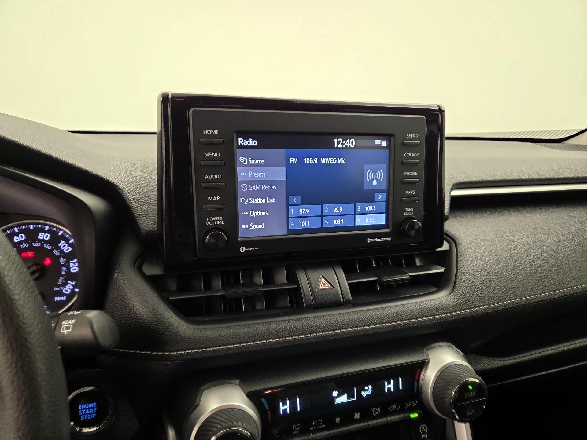 Thumbnail: 2021 Toyota RAV4 - 15