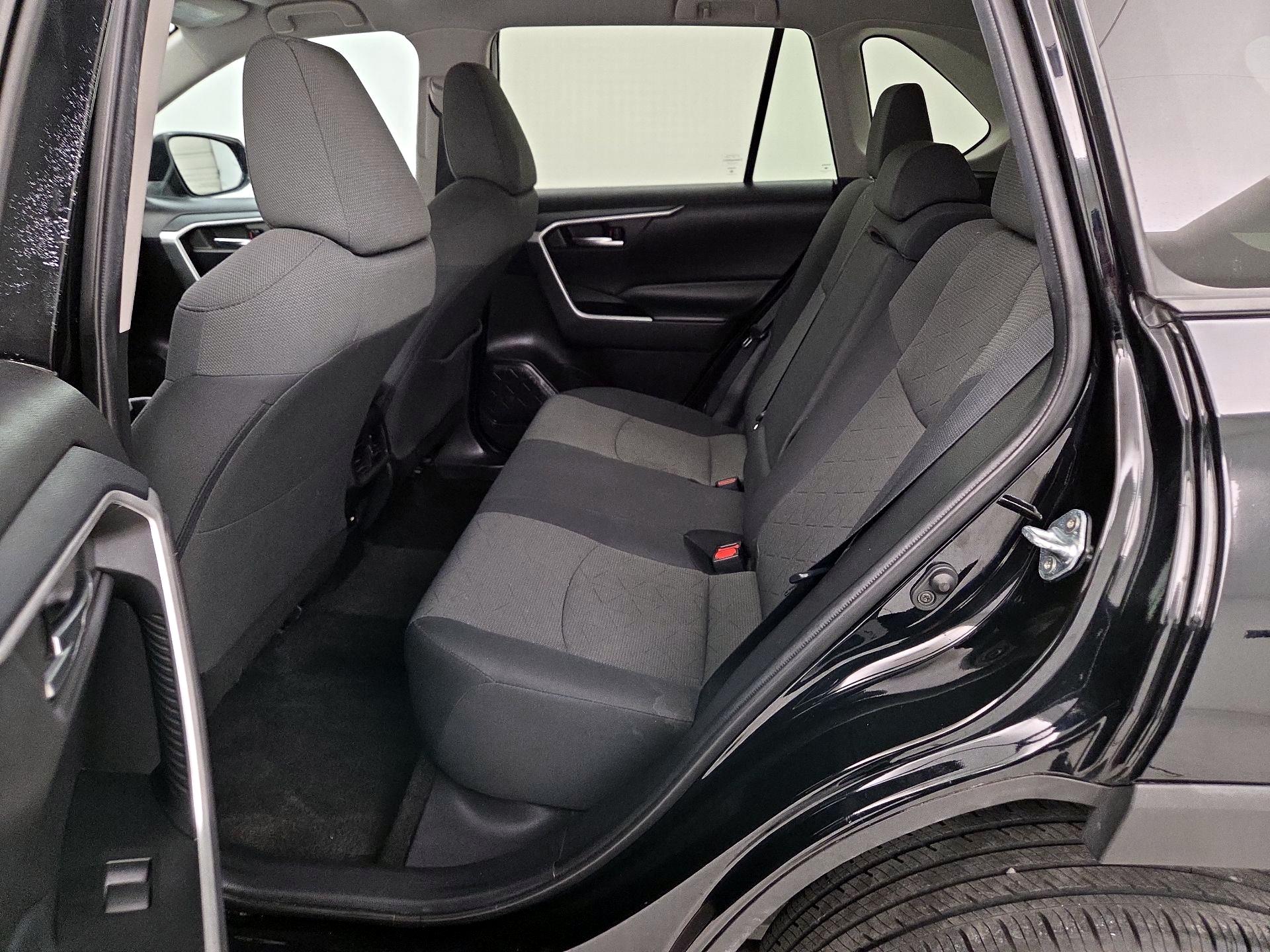 Thumbnail: 2021 Toyota RAV4 - 19