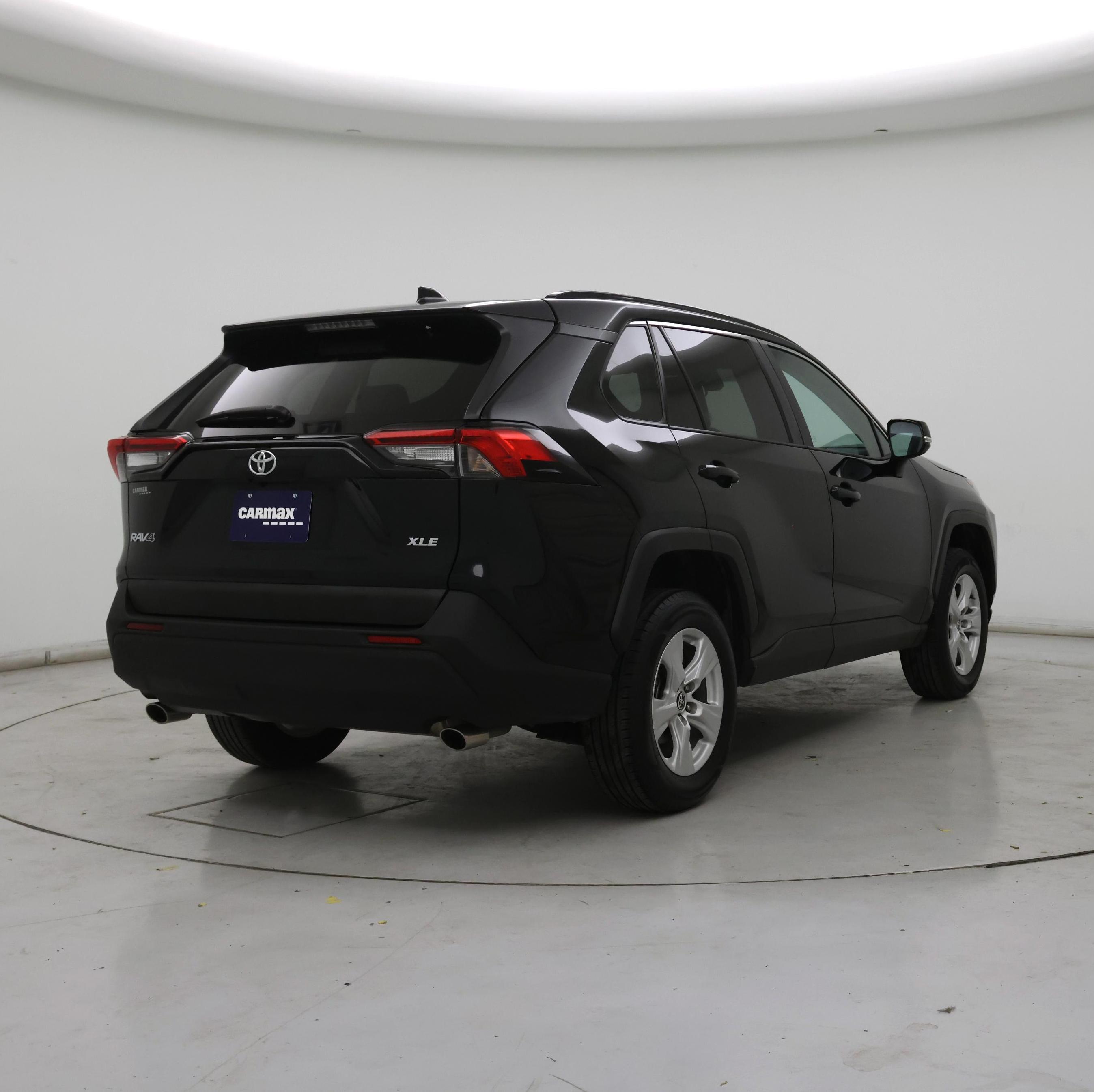 Thumbnail: 2021 Toyota RAV4 - 8