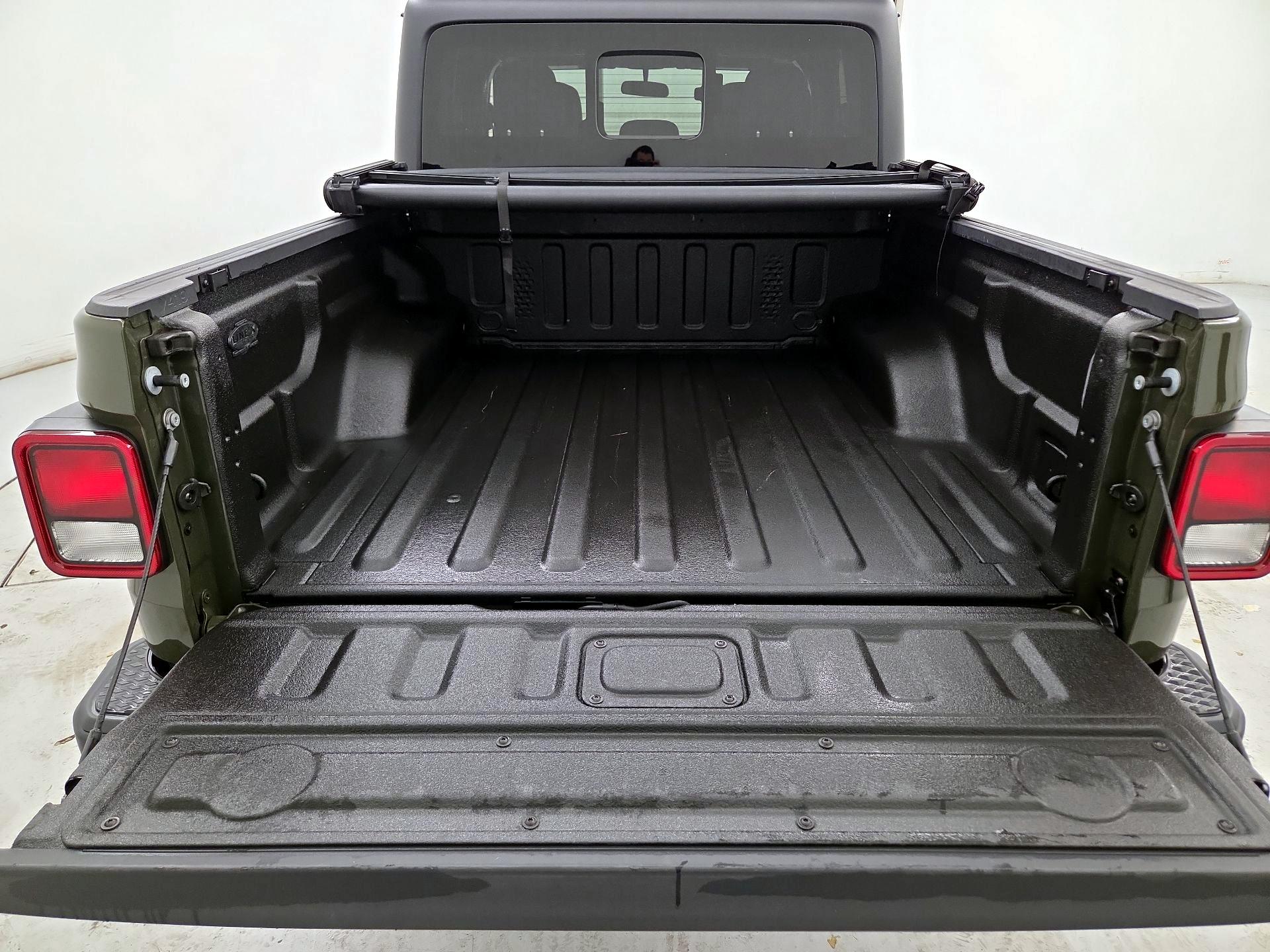 Thumbnail: 2022 Jeep Gladiator - 20