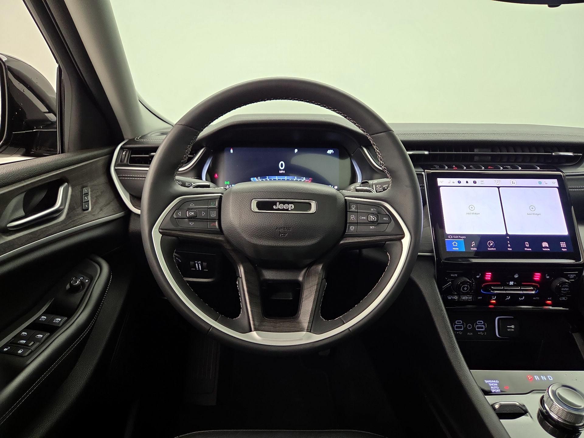 Thumbnail: 2023 Jeep Grand Cherokee L - 10