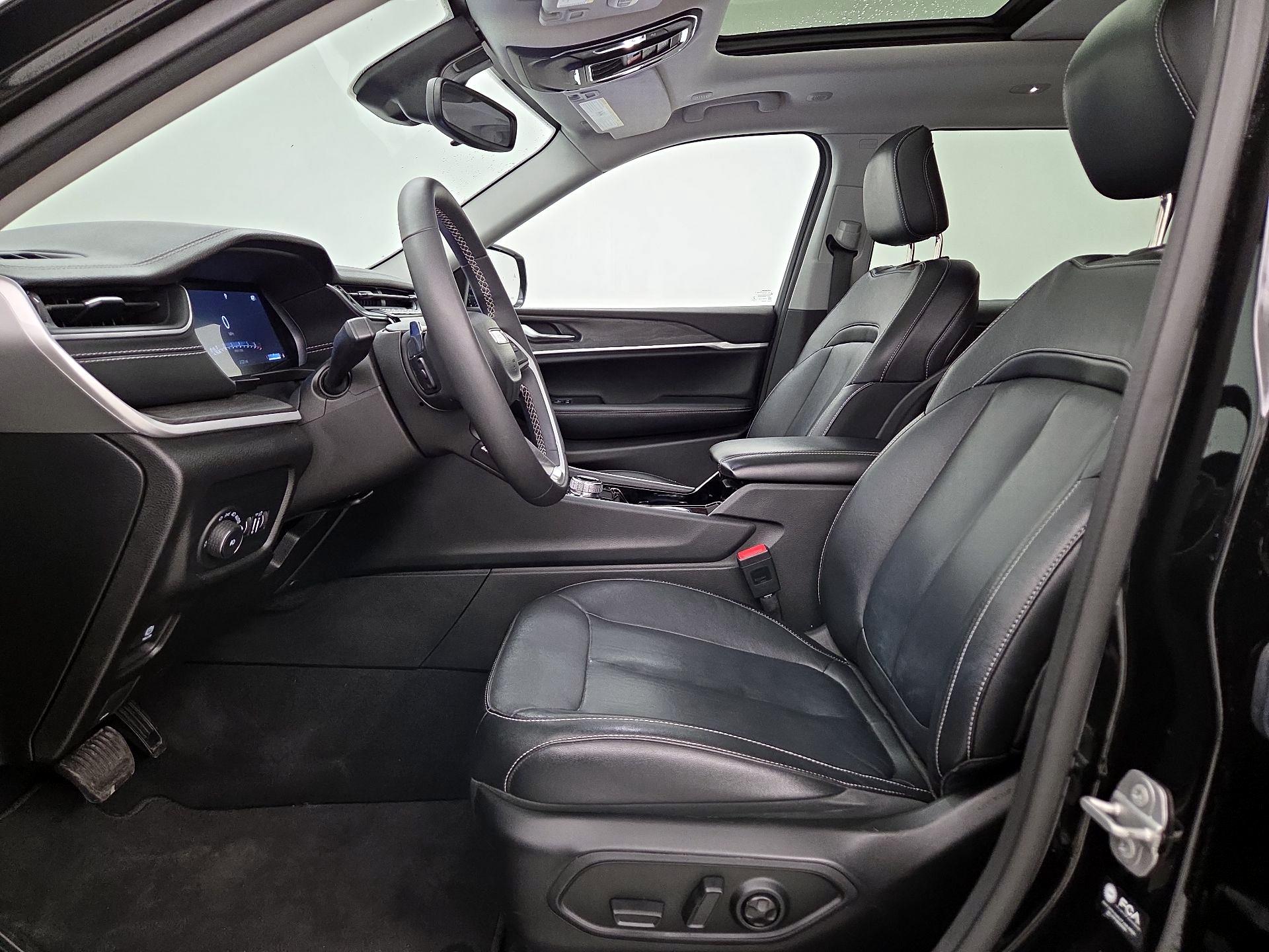 Thumbnail: 2023 Jeep Grand Cherokee L - 11