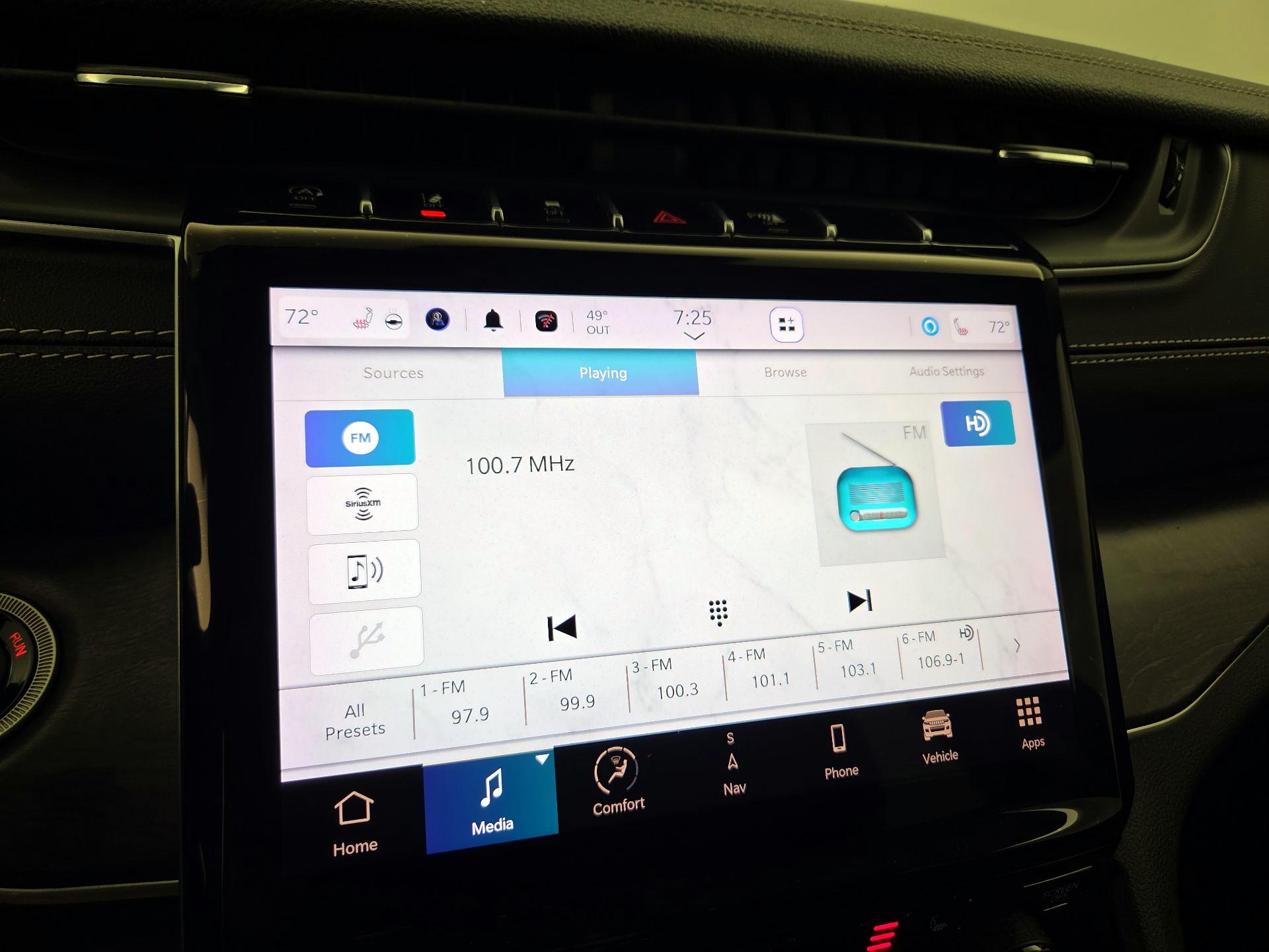 Thumbnail: 2023 Jeep Grand Cherokee L - 16