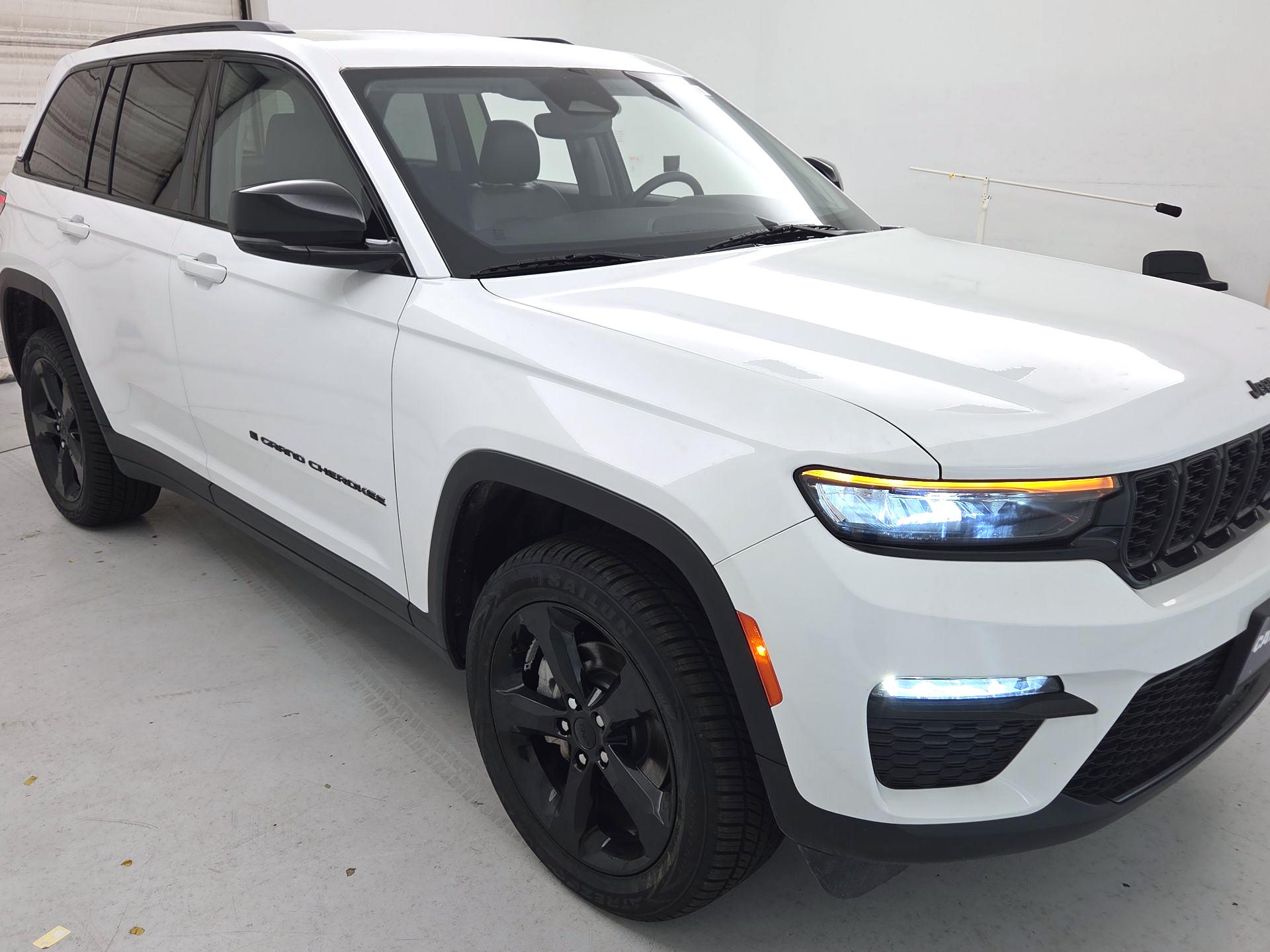 Thumbnail: 2023 Jeep Grand Cherokee - 1