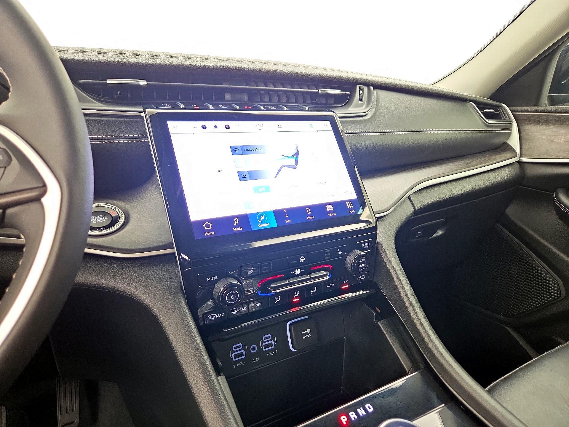 Thumbnail: 2023 Jeep Grand Cherokee - 15